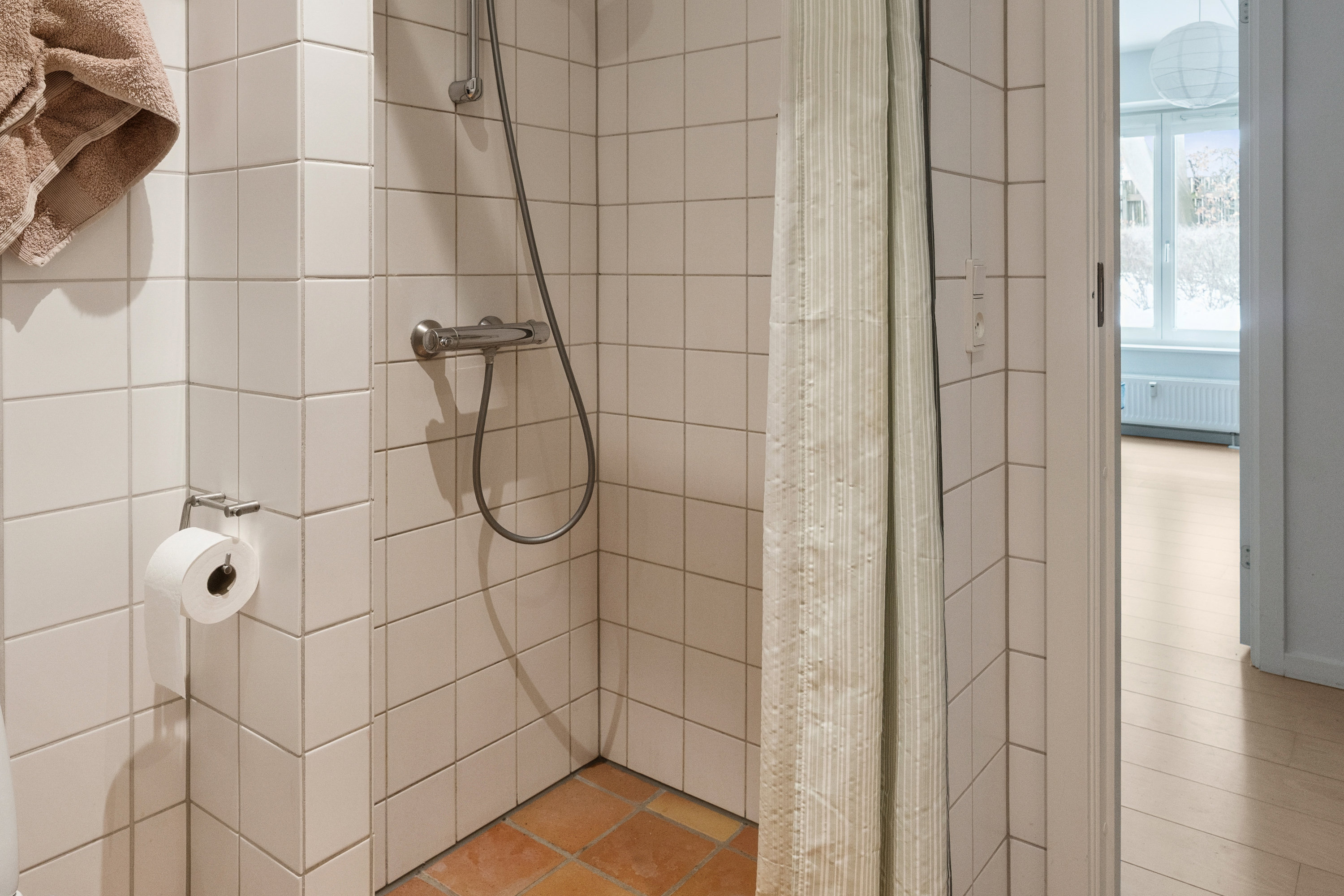 Fremhævet badeværelse billede i fuldskærmstilstand. Billede af Rosenvængets Hovedvej 46, st.. 2., 2100 København Ø