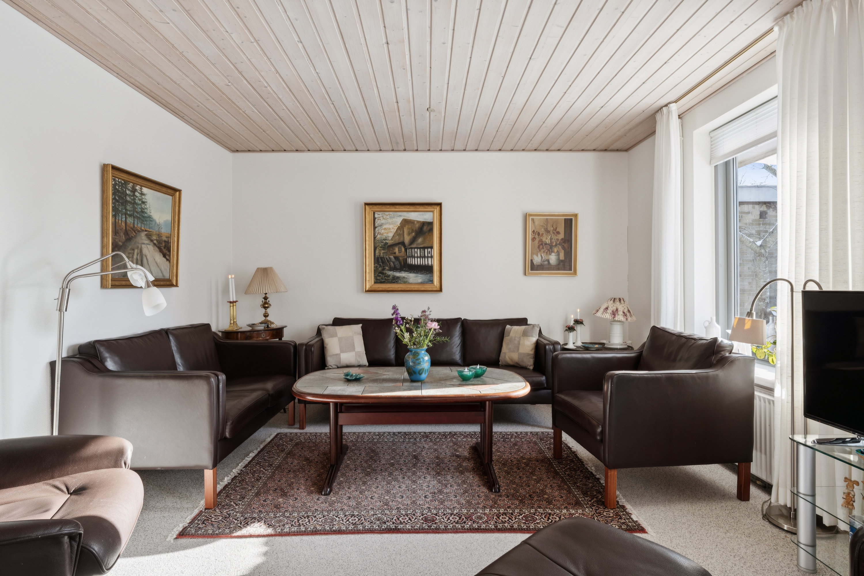 Fremhævet stue billede i fuldskærmstilstand. Billede af Villavej 8, 9240 Nibe