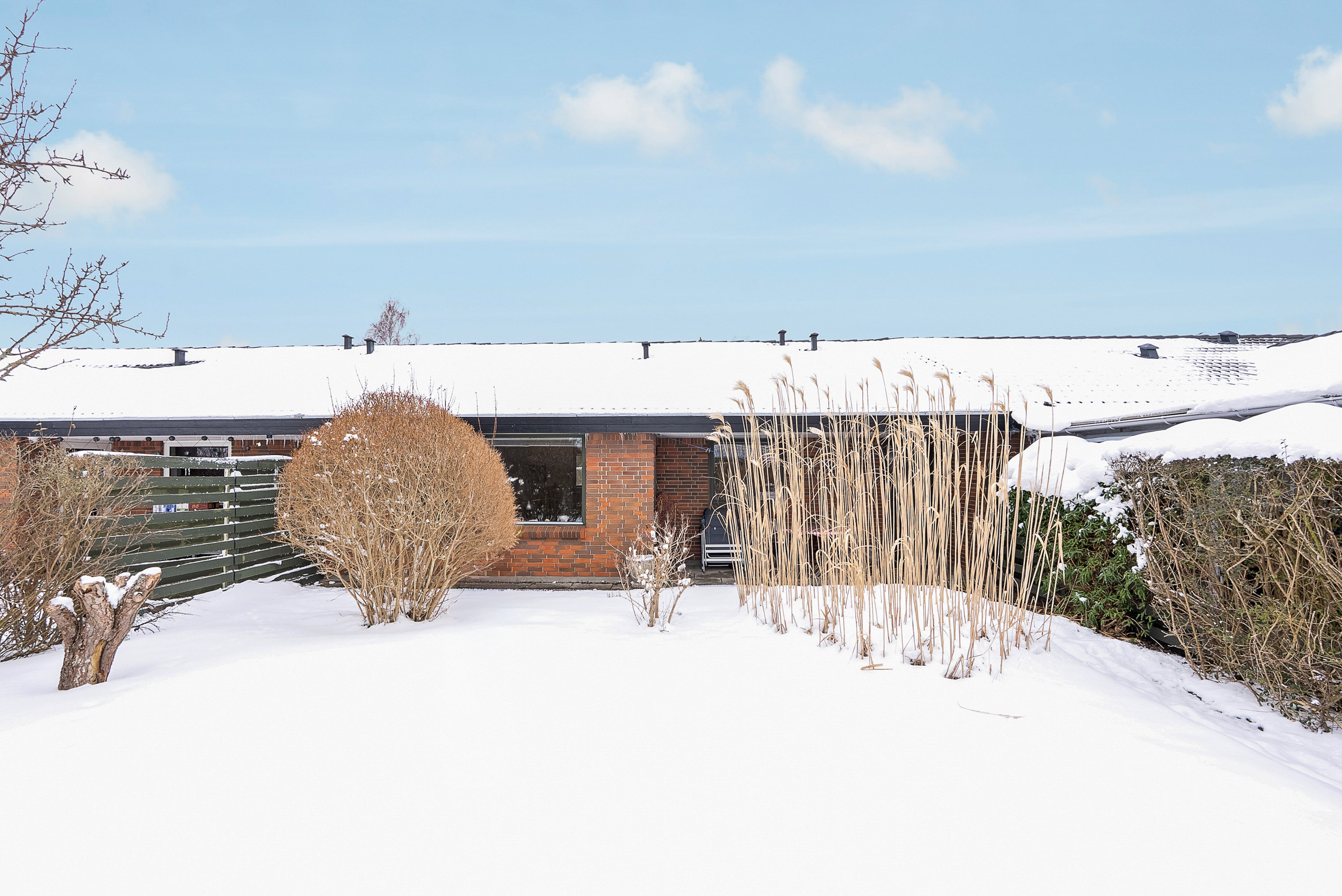 Fremhævet facade billede i fuldskærmstilstand. Billede af Bullerupvej 37C, Seden, 5240 Odense NØ