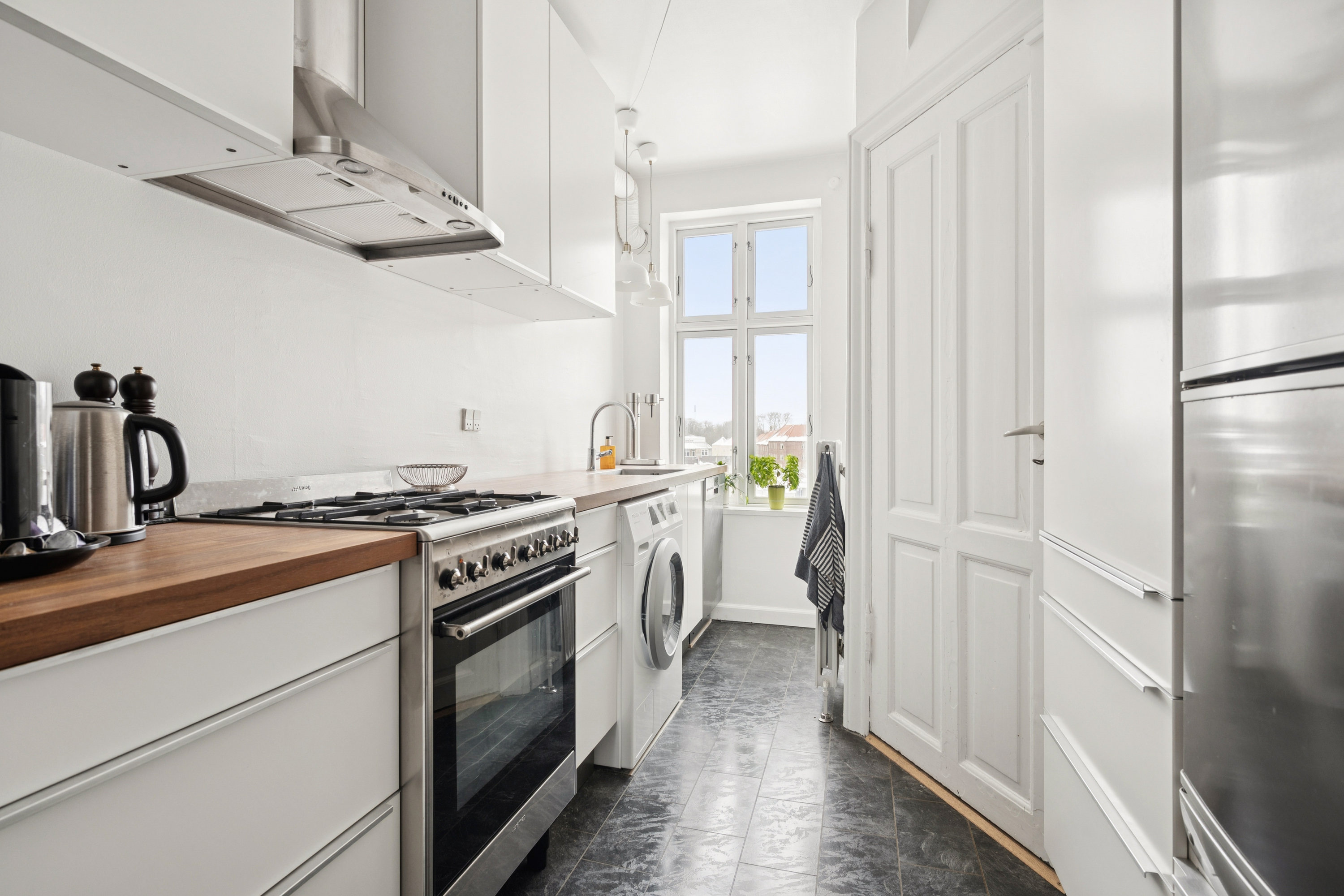 Fremhævet  billede i fuldskærmstilstand. Billede af Mølle Allé 6, 4. tv., 2500 Valby