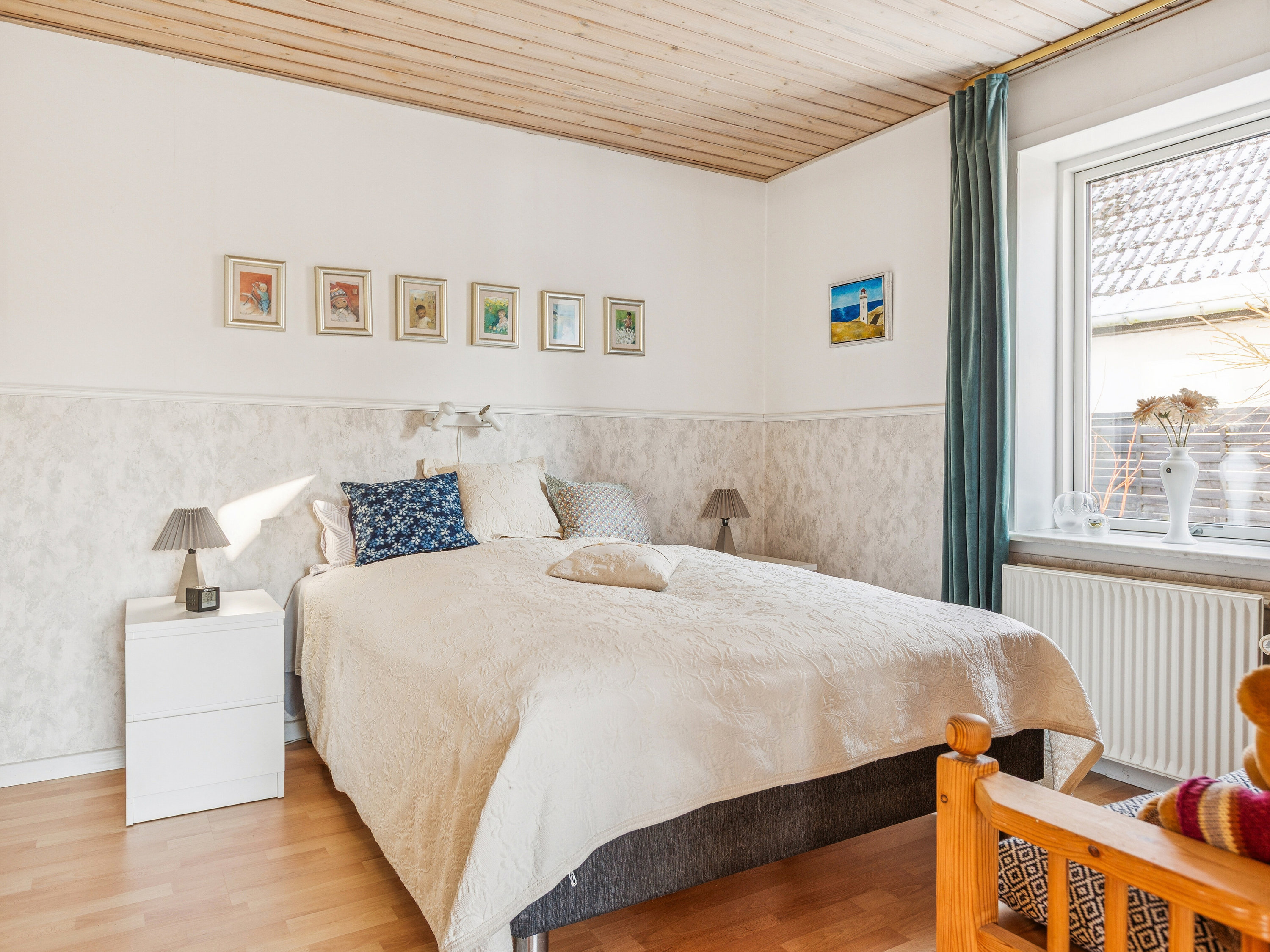 Fremhævet soveværelse billede i fuldskærmstilstand. Billede af Stationsvej 1, Sønderskov, 9800 Hjørring