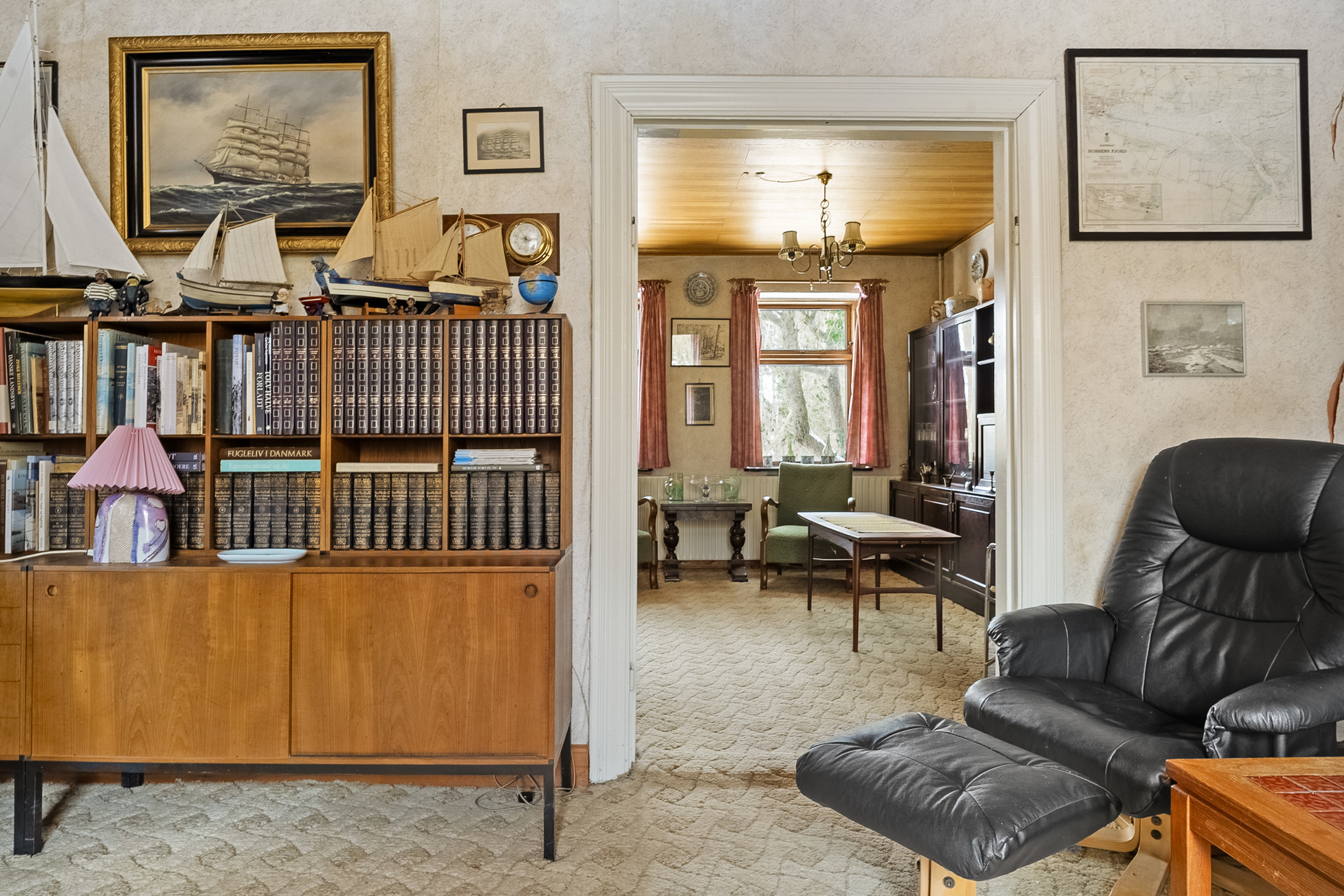 Fremhævet stue billede i fuldskærmstilstand. Billede af Møllebæk 74, Haldrup, 8700 Horsens