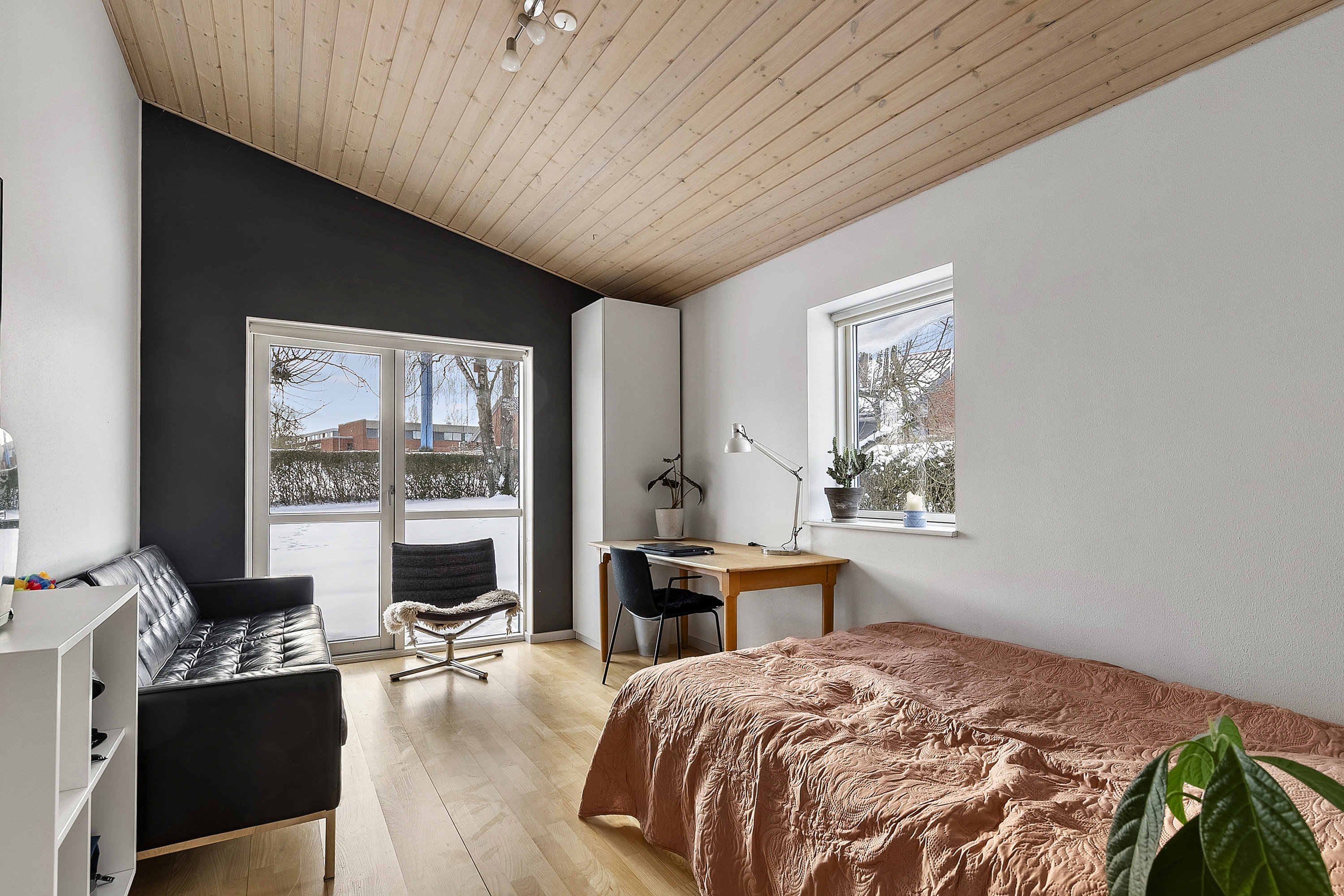 Fremhævet soveværelse billede i fuldskærmstilstand. Billede af Syrenvænget 36, 8362 Hørning