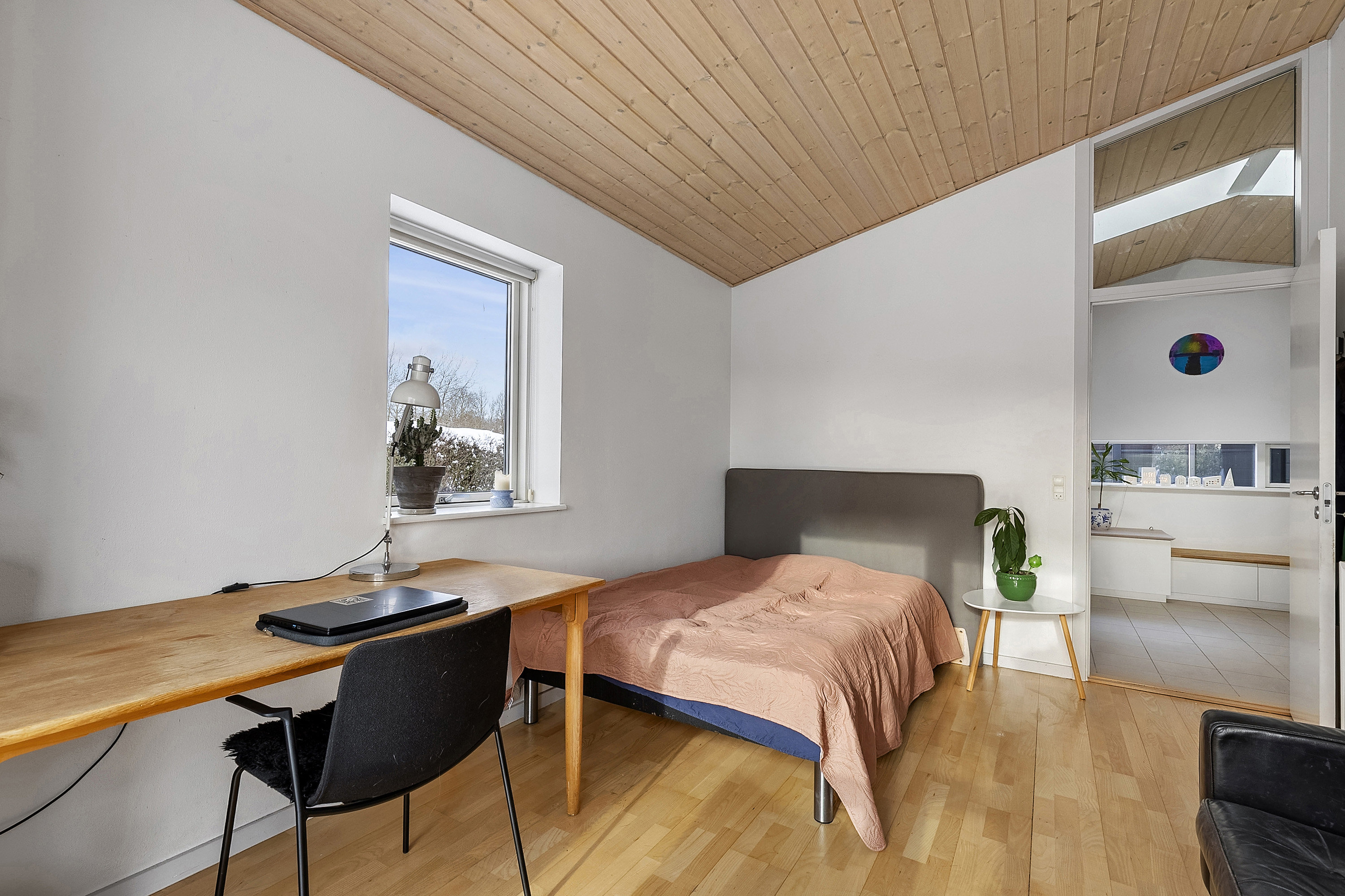 Fremhævet soveværelse billede i fuldskærmstilstand. Billede af Syrenvænget 36, 8362 Hørning