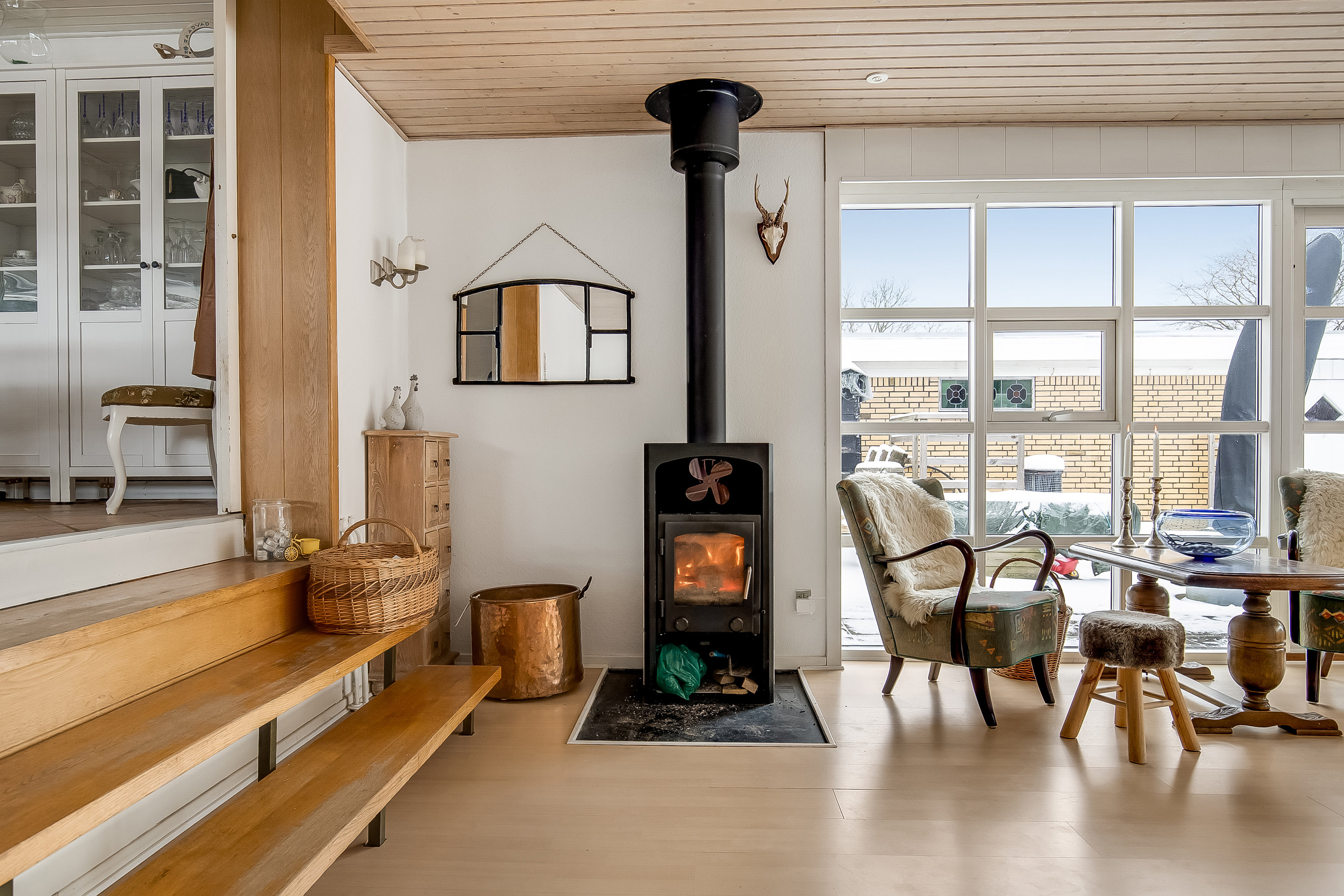 Fremhævet stue billede i fuldskærmstilstand. Billede af Bøgelund 5, Ødsted, 7100 Vejle