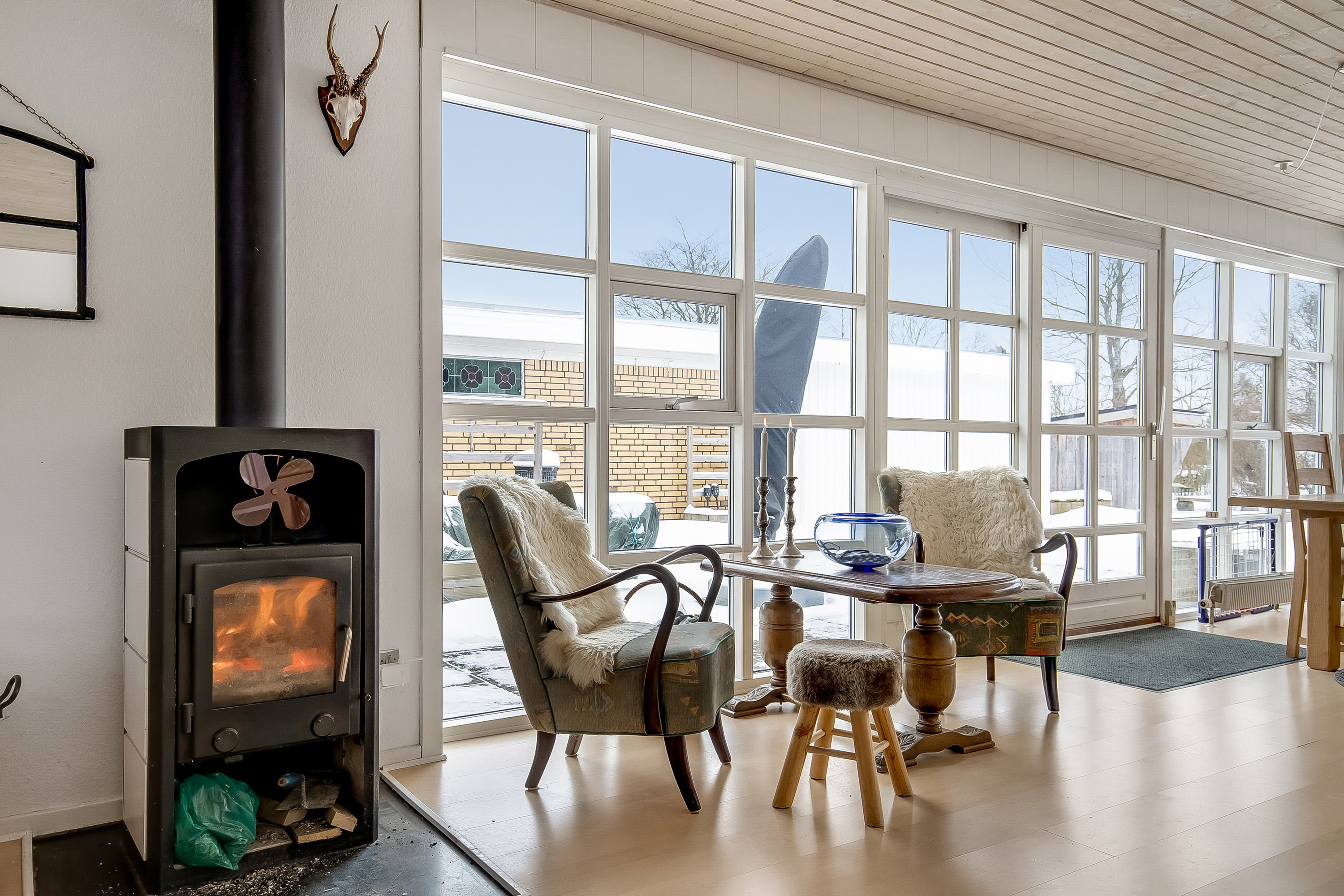 Fremhævet stue billede i fuldskærmstilstand. Billede af Bøgelund 5, Ødsted, 7100 Vejle