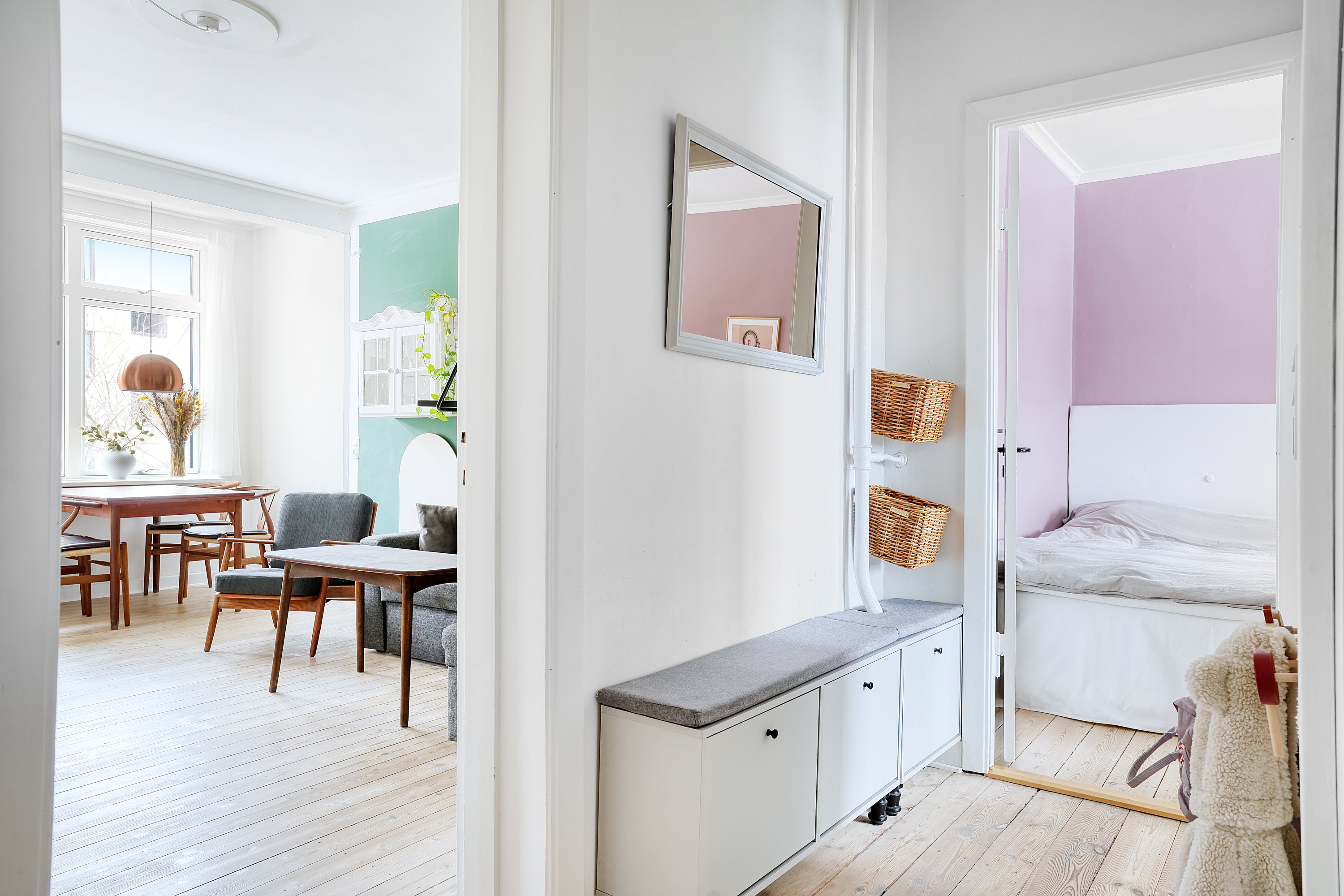 Fremhævet entré billede i fuldskærmstilstand. Billede af Vangedevej 222A, 2. th., 2870 Dyssegård