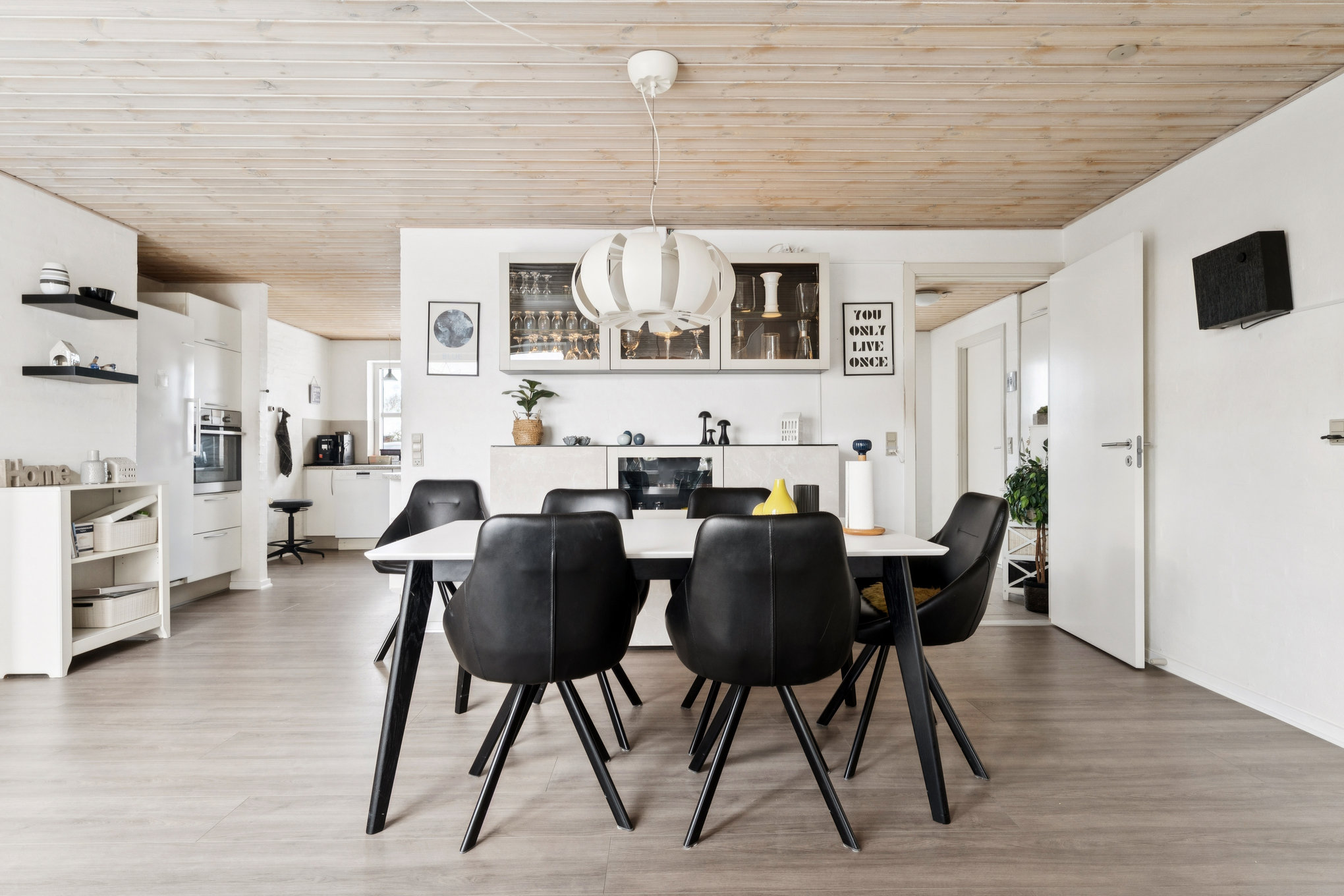 Fremhævet stue billede i fuldskærmstilstand. Billede af Gl. Grenåvej 208, Drastrup, 8960 Randers SØ