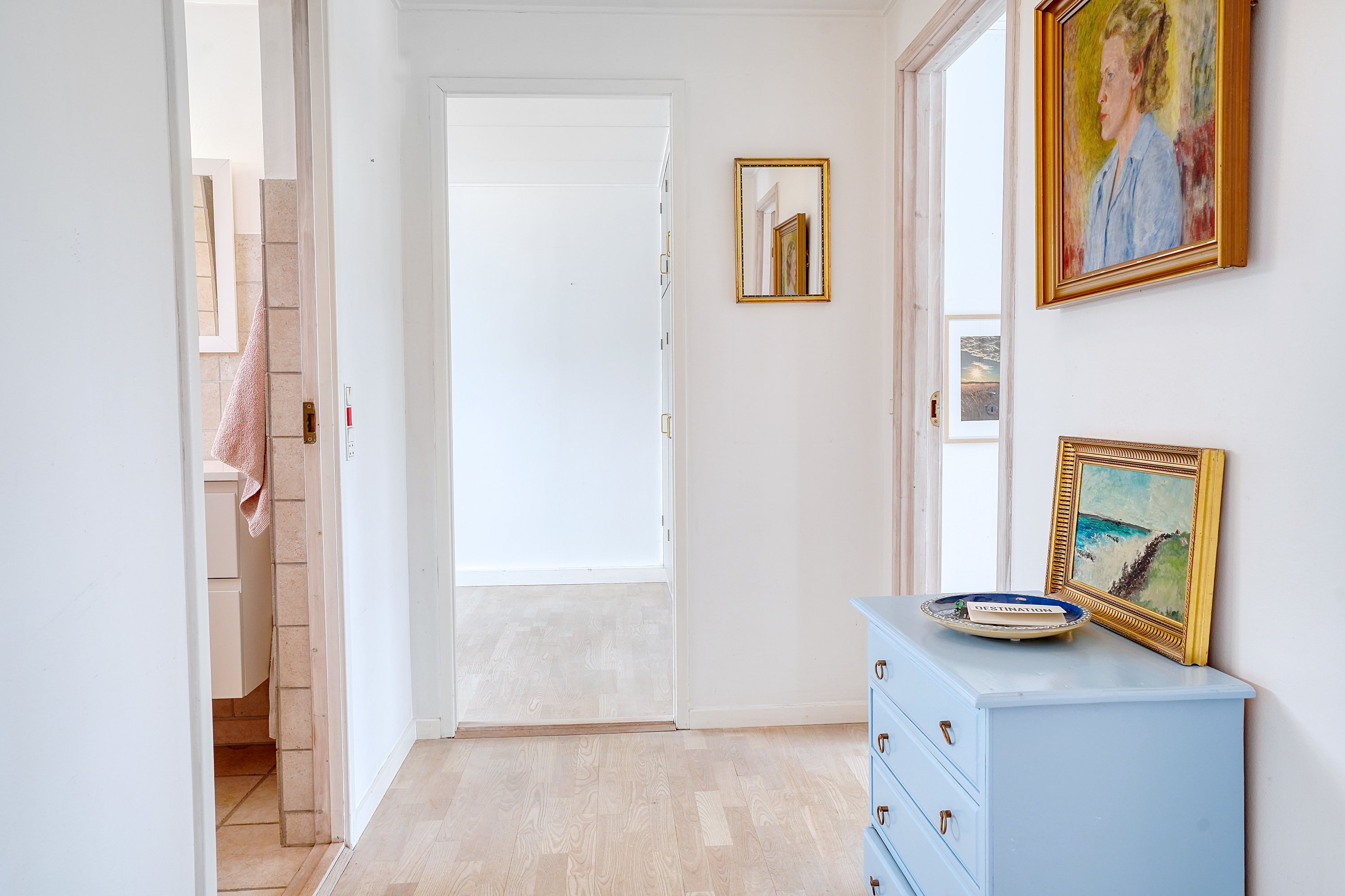 Fremhævet entré billede i fuldskærmstilstand. Billede af Kovangen 153, 3480 Fredensborg