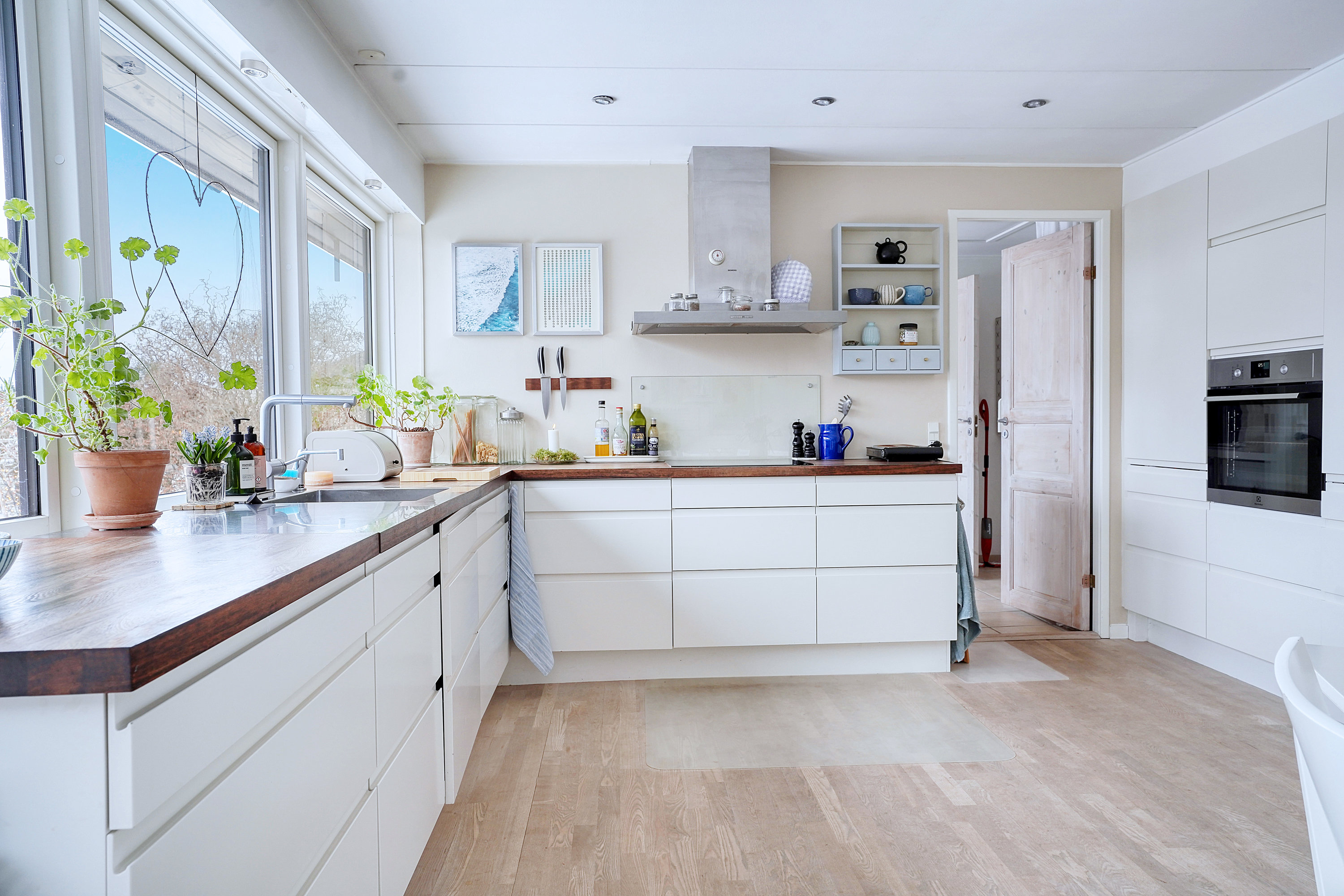 Fremhævet køkken billede i fuldskærmstilstand. Billede af Kovangen 153, 3480 Fredensborg