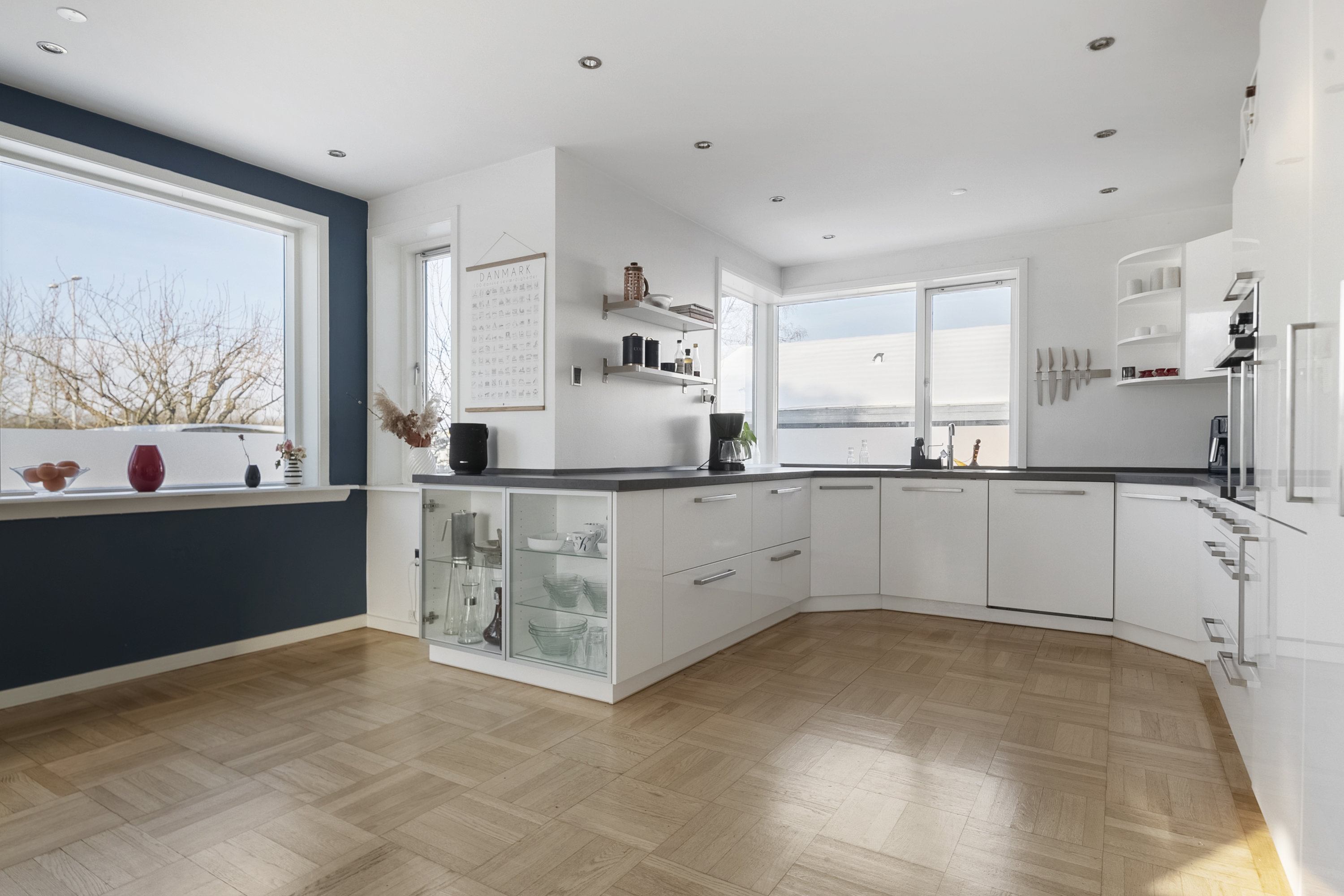 Fremhævet køkken billede i fuldskærmstilstand. Billede af Hasle Ringvej 94, Christiansbjerg, 8200 Aarhus N