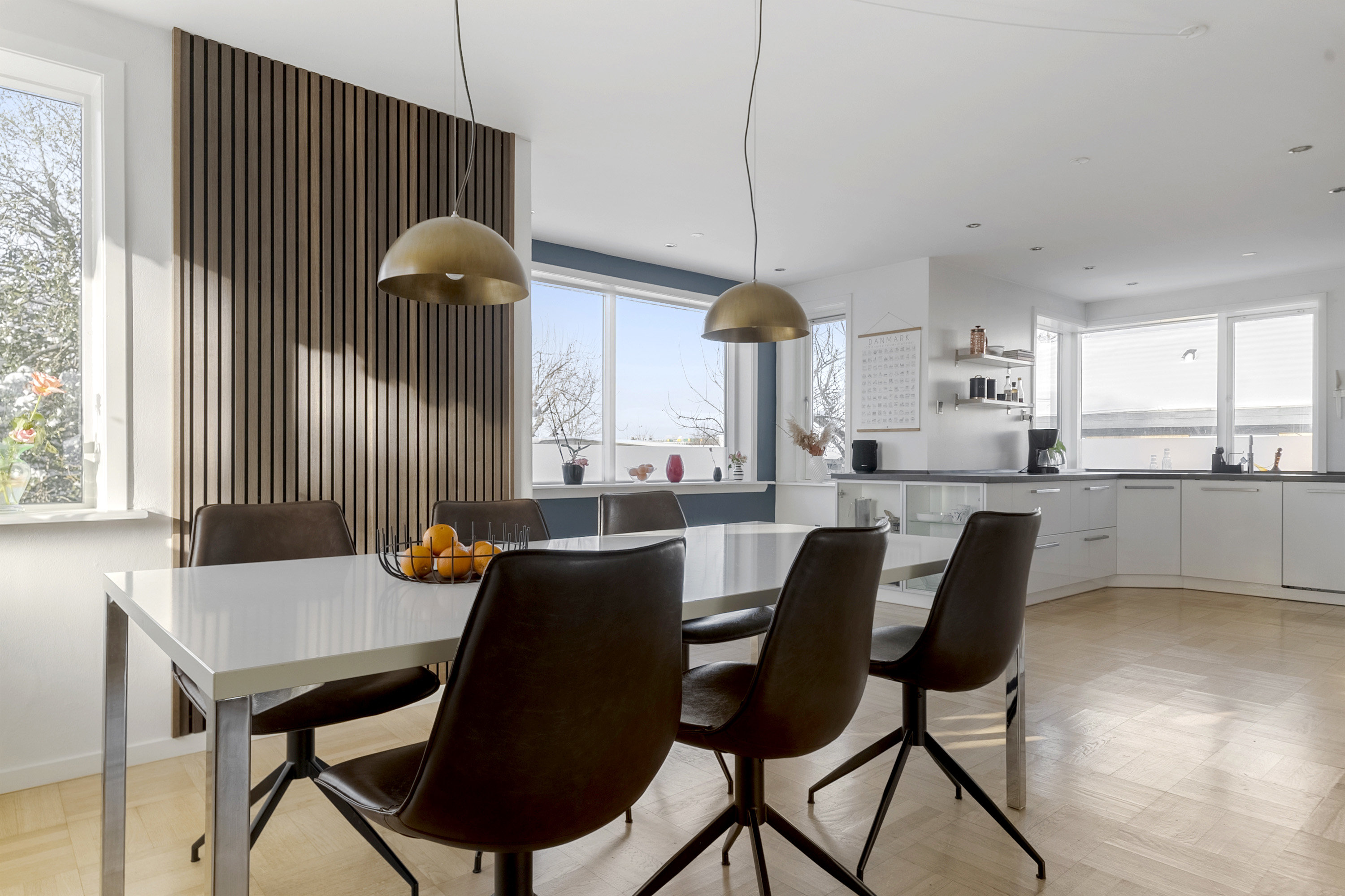 Fremhævet spisestue billede i fuldskærmstilstand. Billede af Hasle Ringvej 94, Christiansbjerg, 8200 Aarhus N