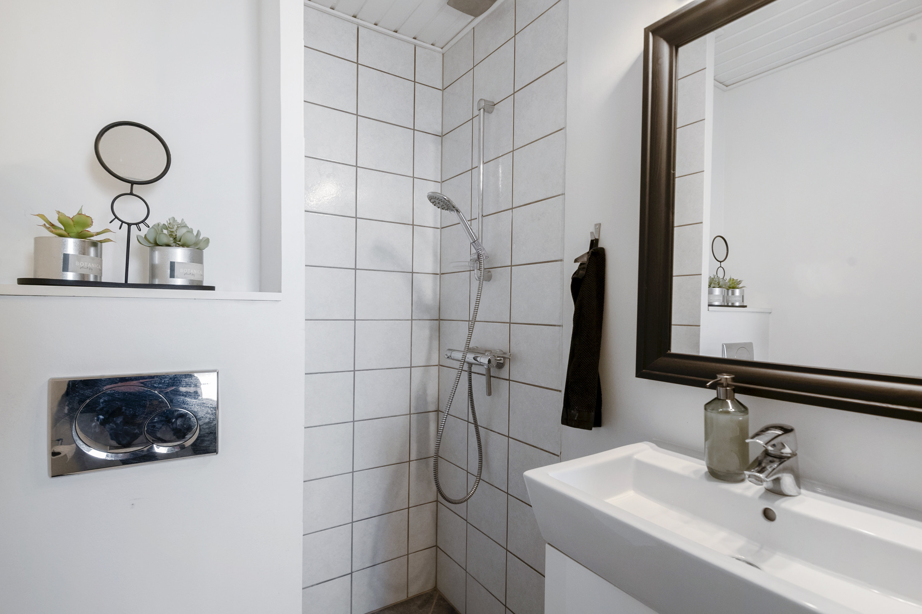 Fremhævet badeværelse billede i fuldskærmstilstand. Billede af Hasle Ringvej 94, Christiansbjerg, 8200 Aarhus N