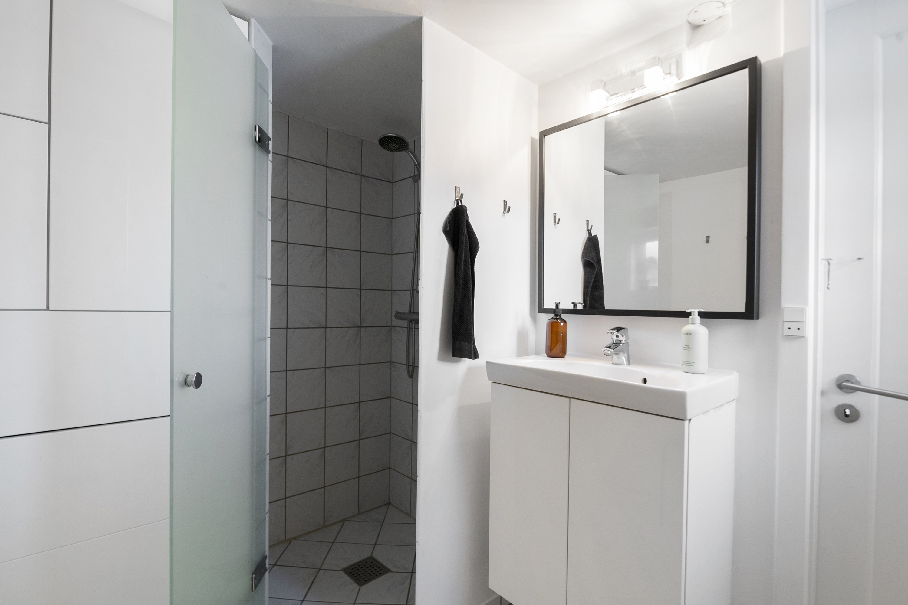 Fremhævet badeværelse billede i fuldskærmstilstand. Billede af Hasle Ringvej 94, Christiansbjerg, 8200 Aarhus N