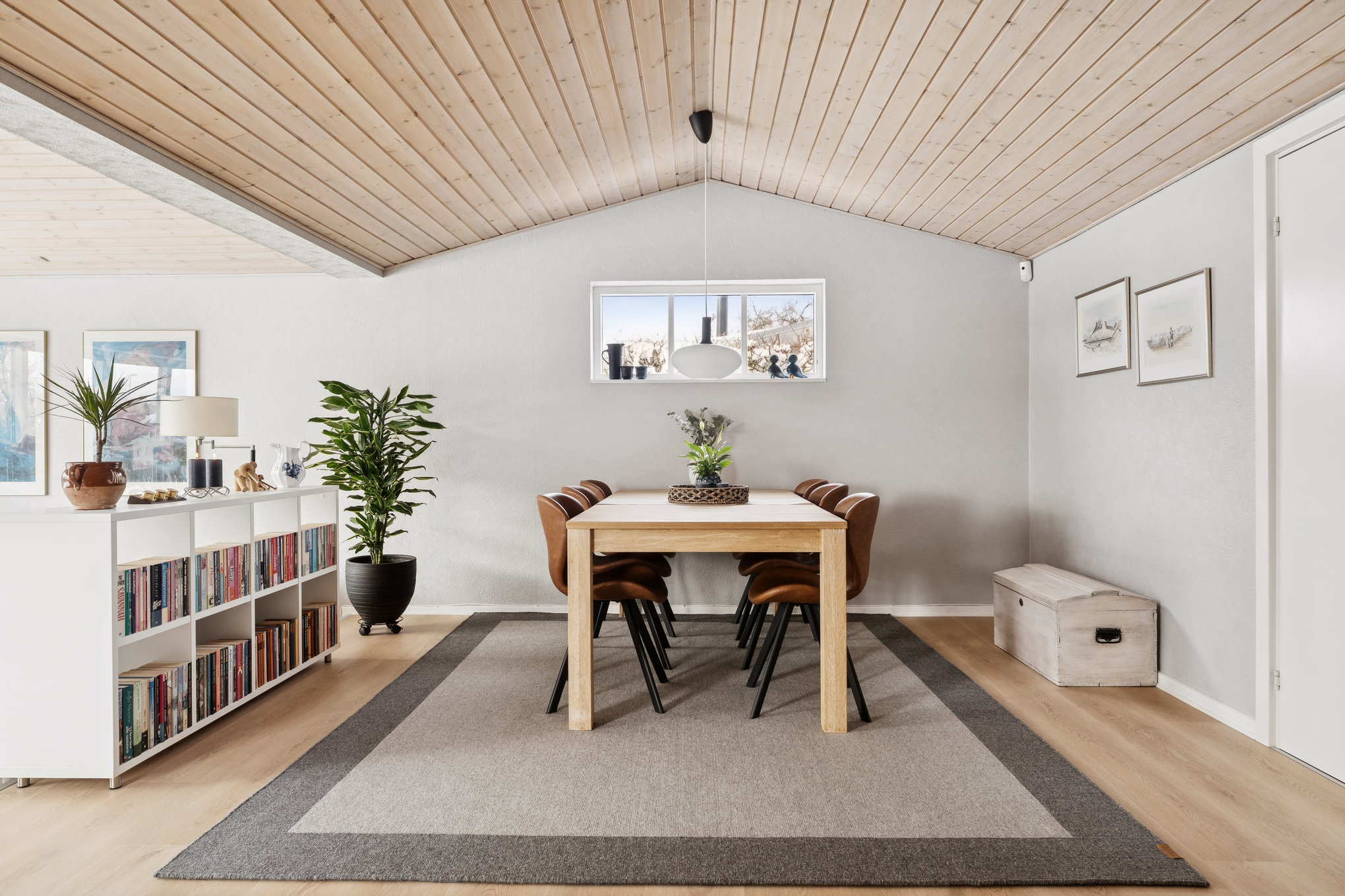 Fremhævet stue billede i fuldskærmstilstand. Billede af Hjortevej 24, 8960 Randers SØ