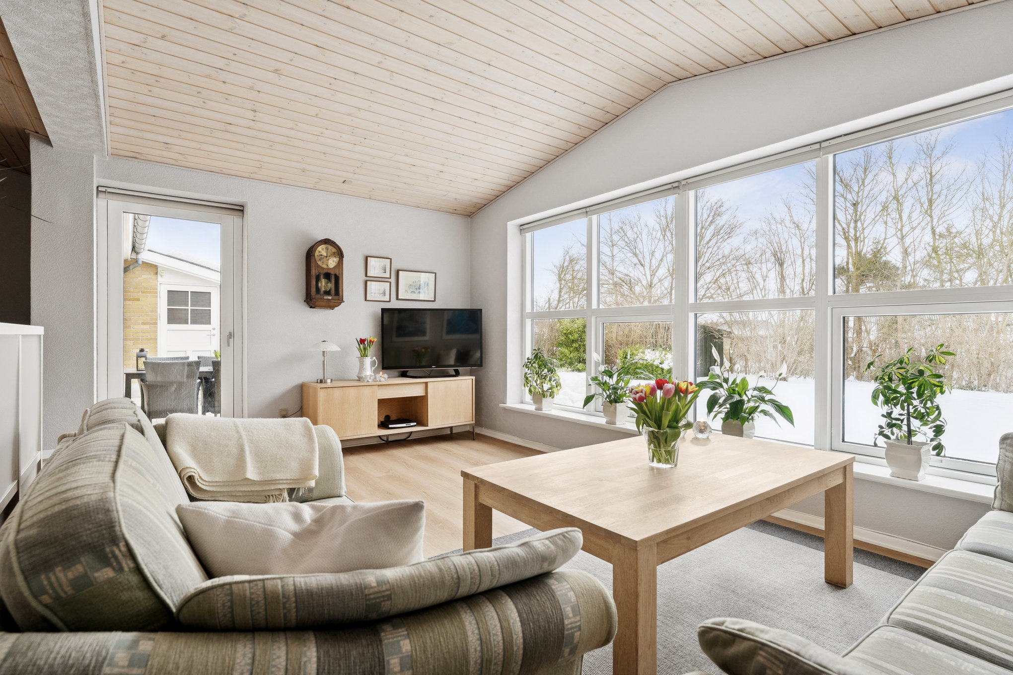 Fremhævet stue billede i fuldskærmstilstand. Billede af Hjortevej 24, 8960 Randers SØ