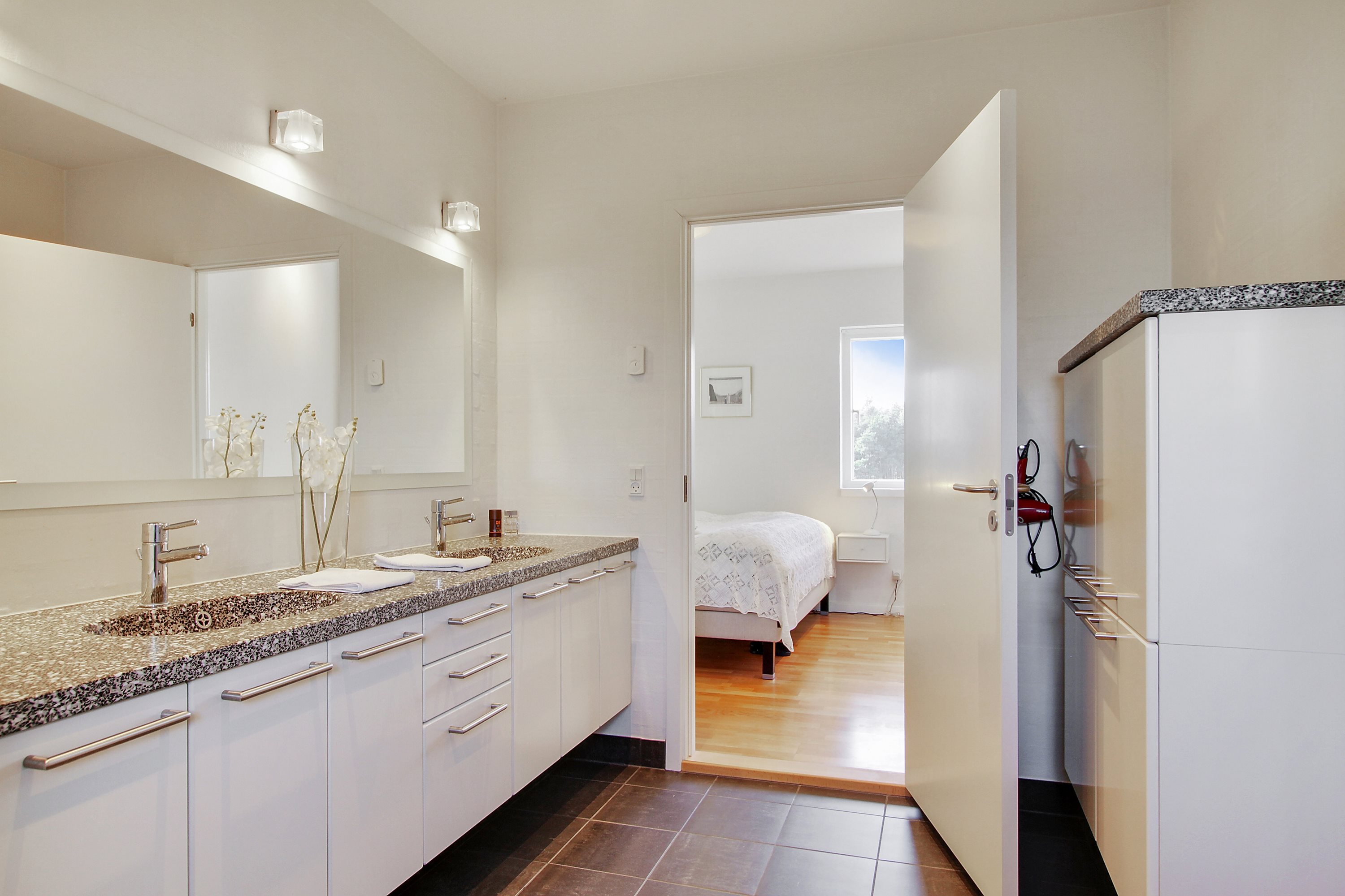 Fremhævet badeværelse billede i fuldskærmstilstand. Billede af Højdedraget 110, 9530 Støvring