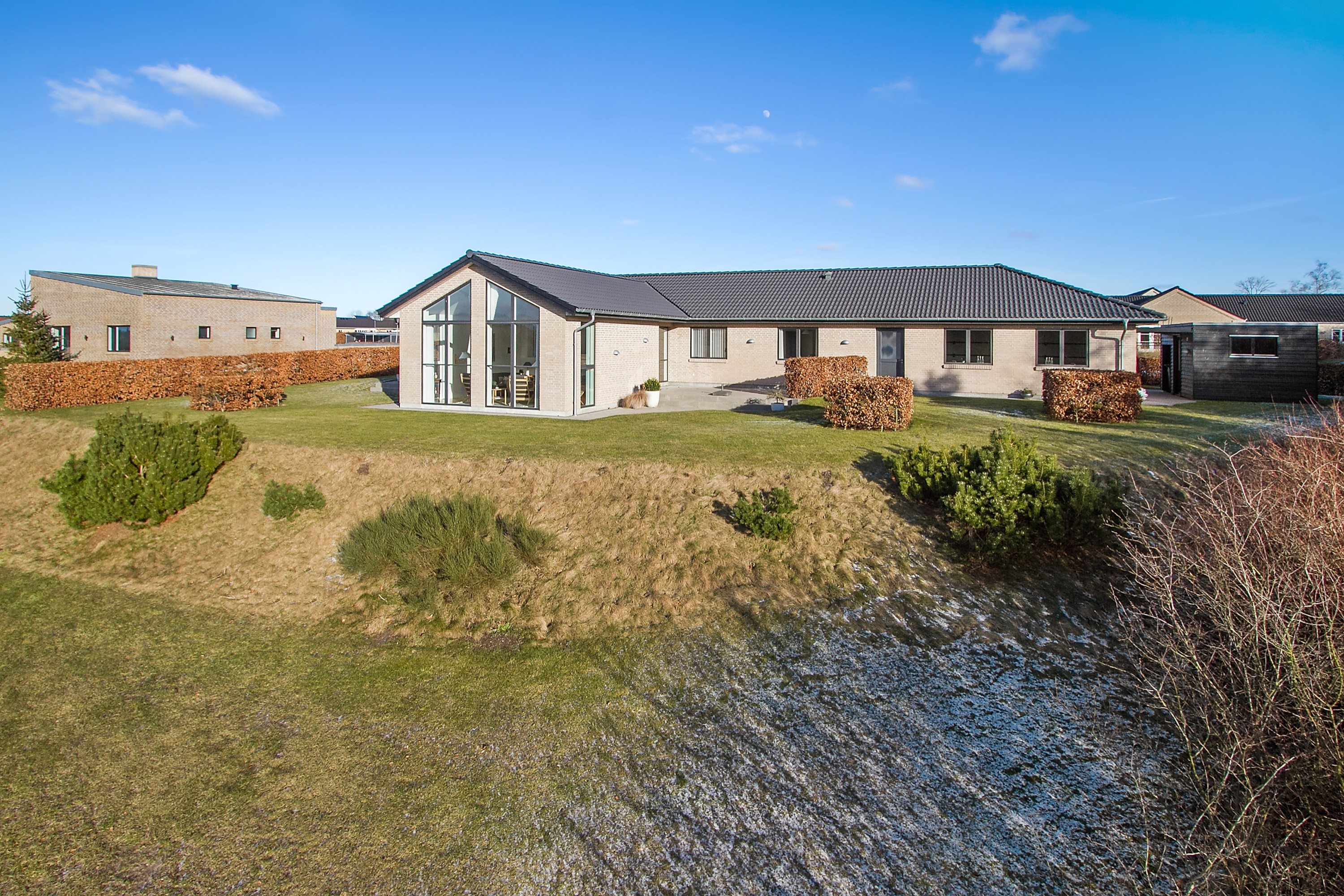 Fremhævet set fra haven billede i fuldskærmstilstand. Billede af Højdedraget 110, 9530 Støvring