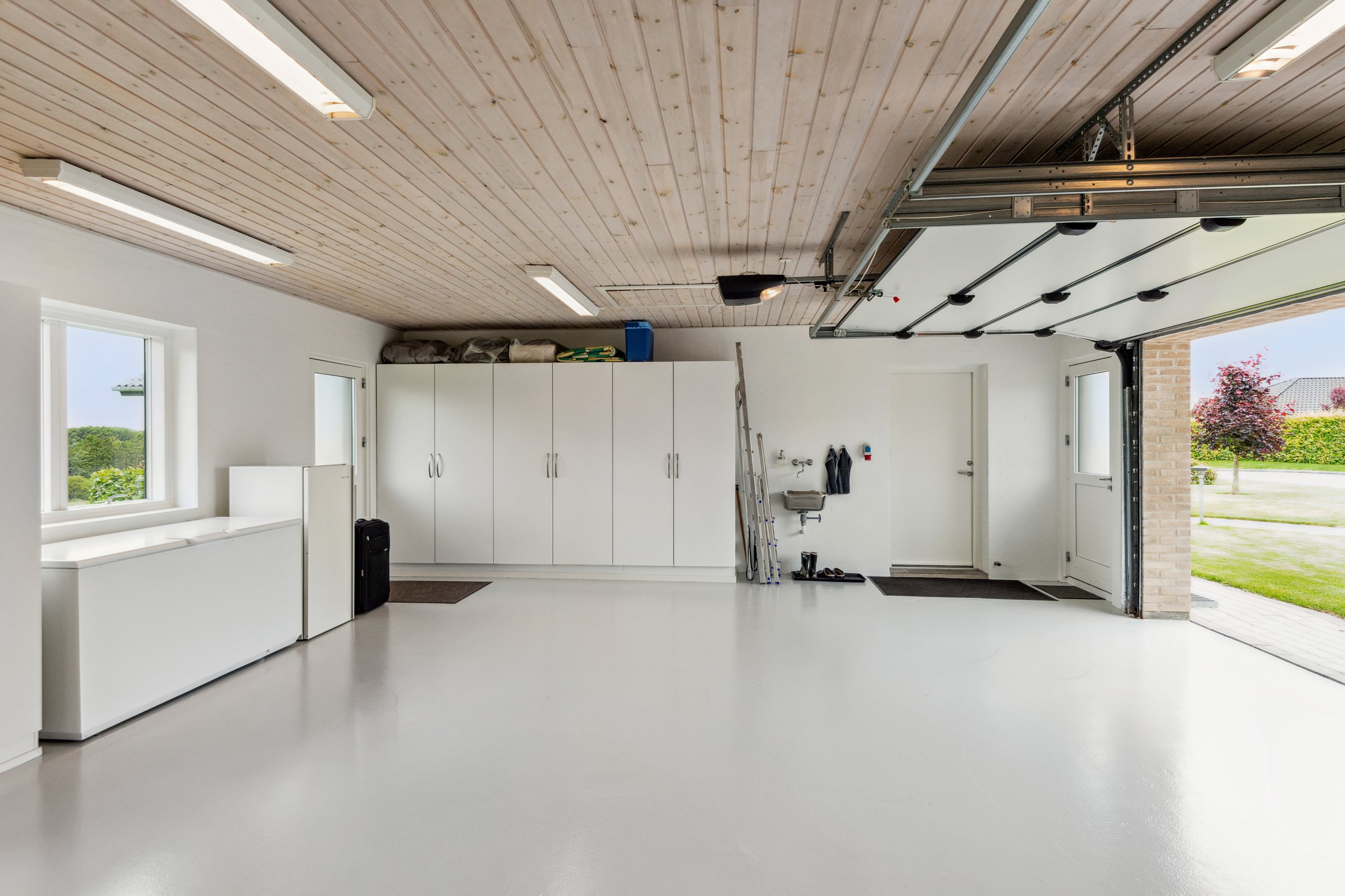 Fremhævet garage billede i fuldskærmstilstand. Billede af Højdedraget 110, 9530 Støvring