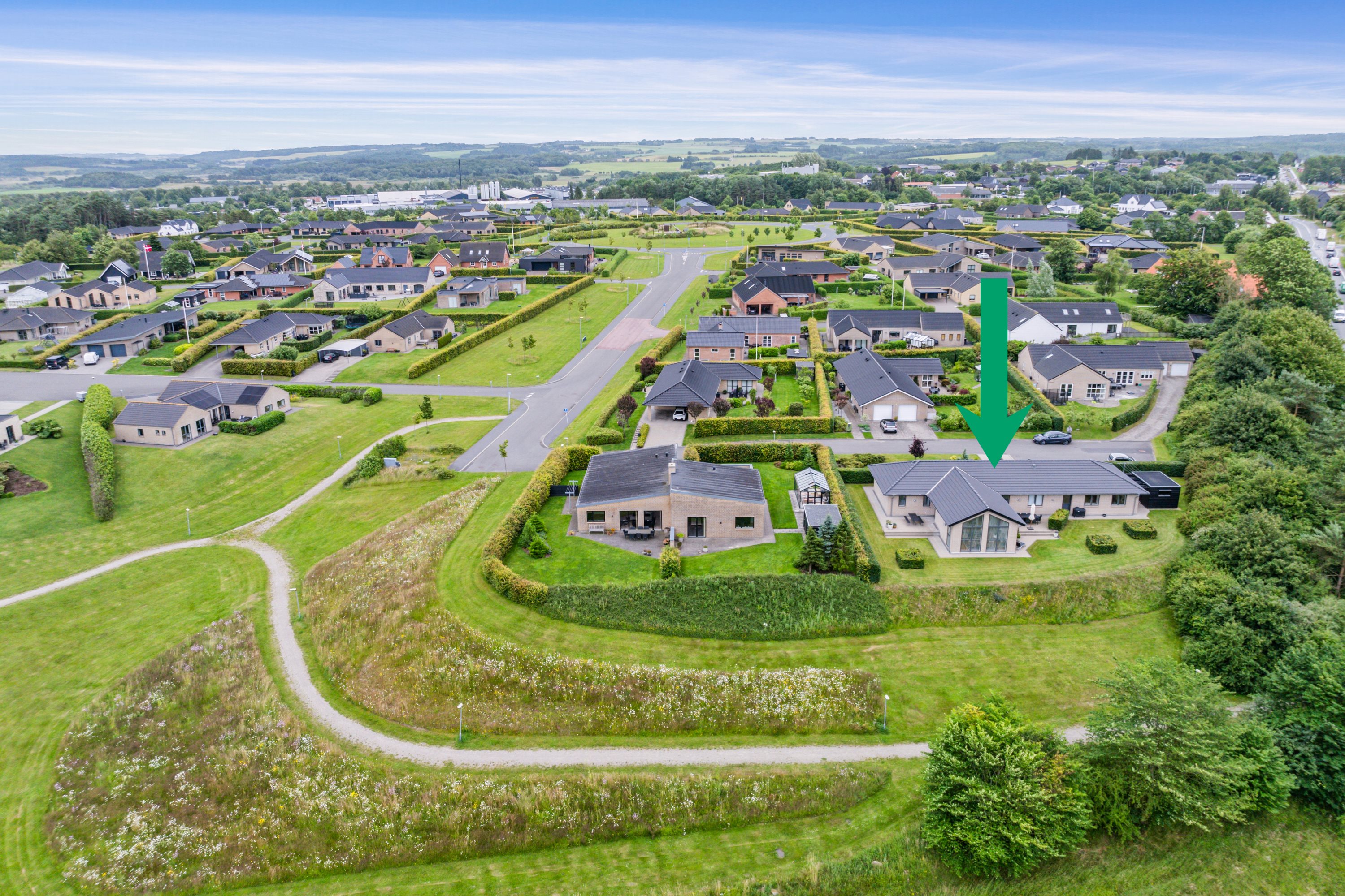 Fremhævet luftfoto billede i fuldskærmstilstand. Billede af Højdedraget 110, 9530 Støvring