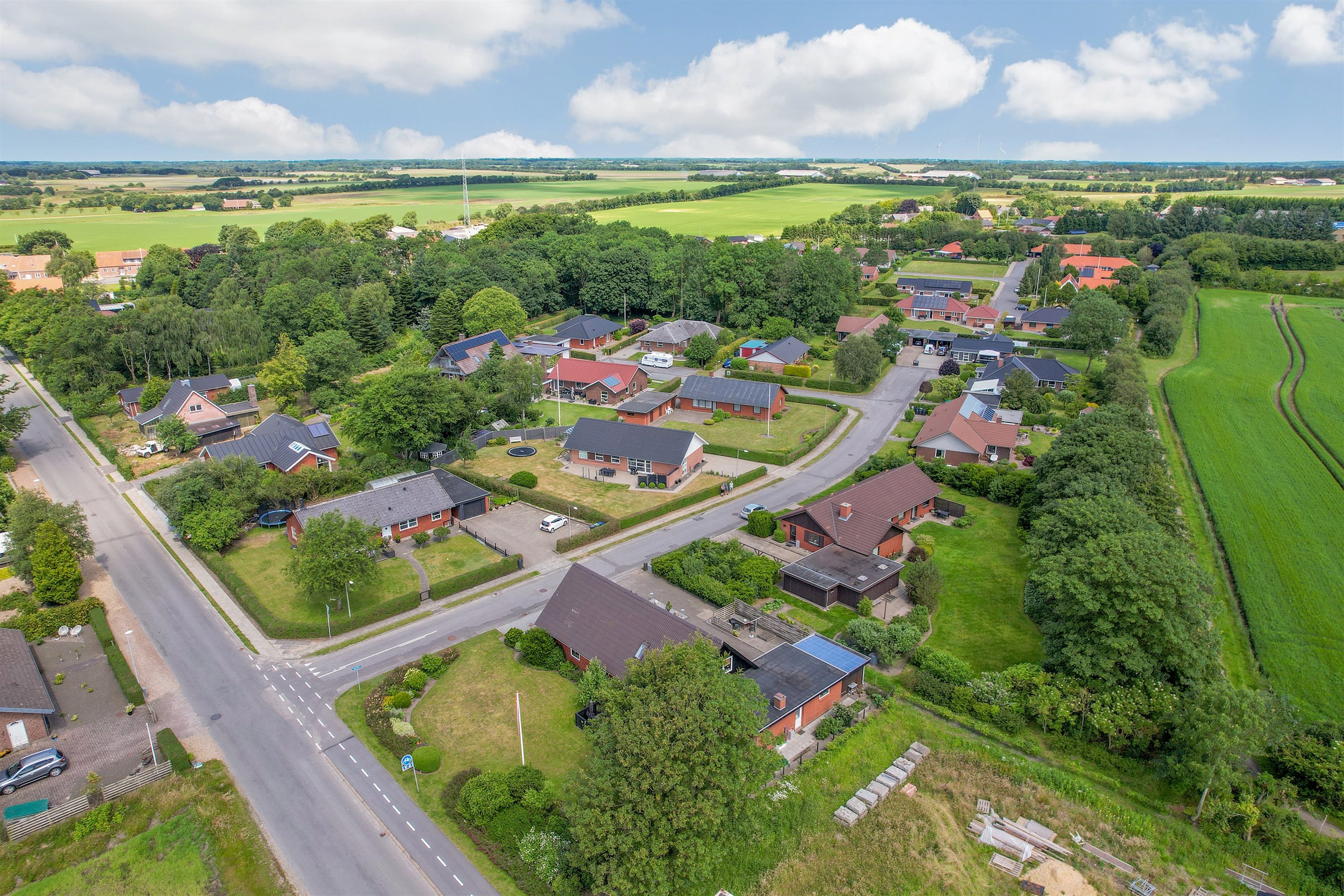 Fremhævet luftfoto billede i fuldskærmstilstand. Billede af Agertoften 2, Tinghøj, 6800 Varde