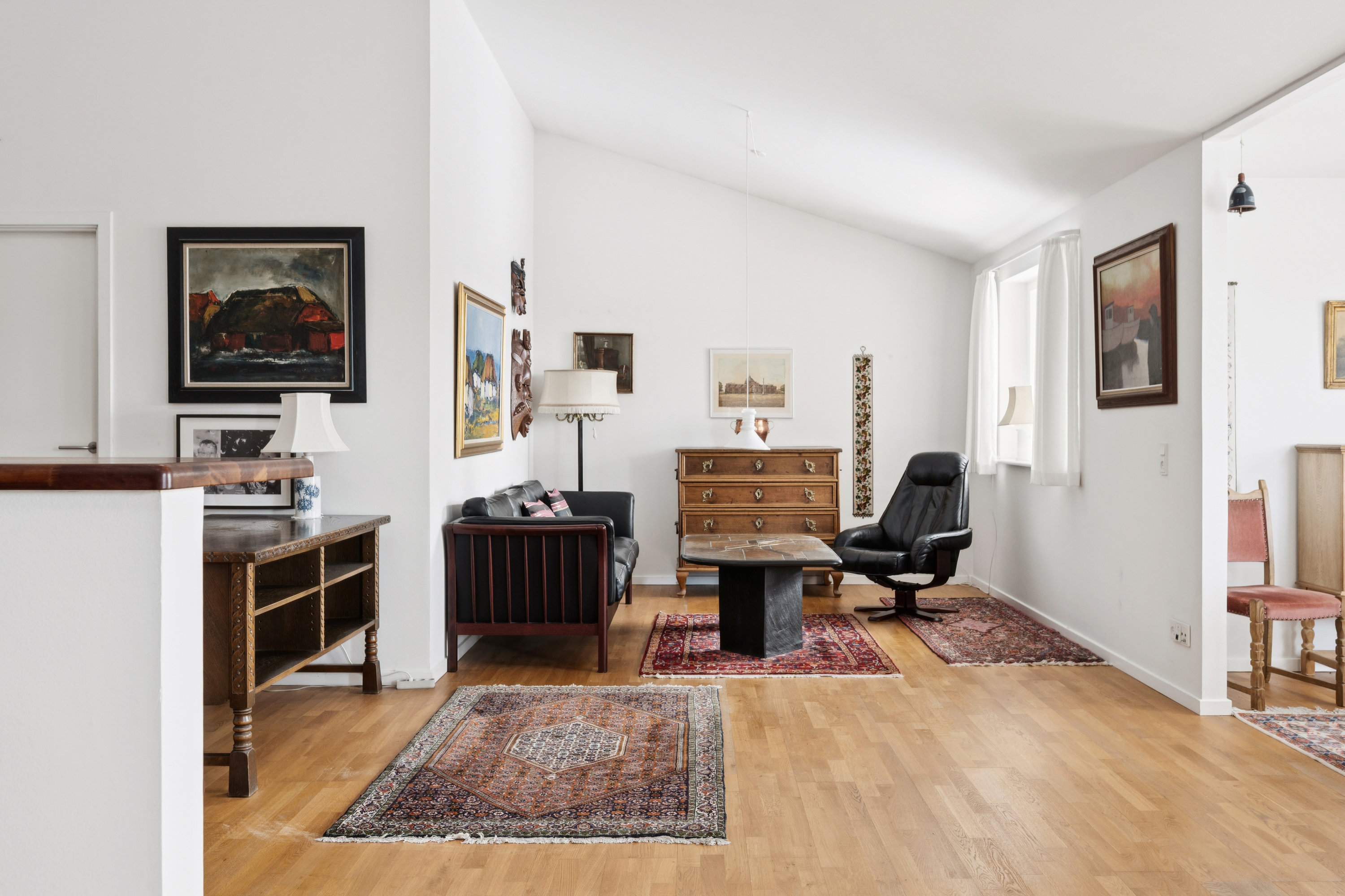 Fremhævet stue billede i fuldskærmstilstand. Billede af Højager 40, 8382 Hinnerup