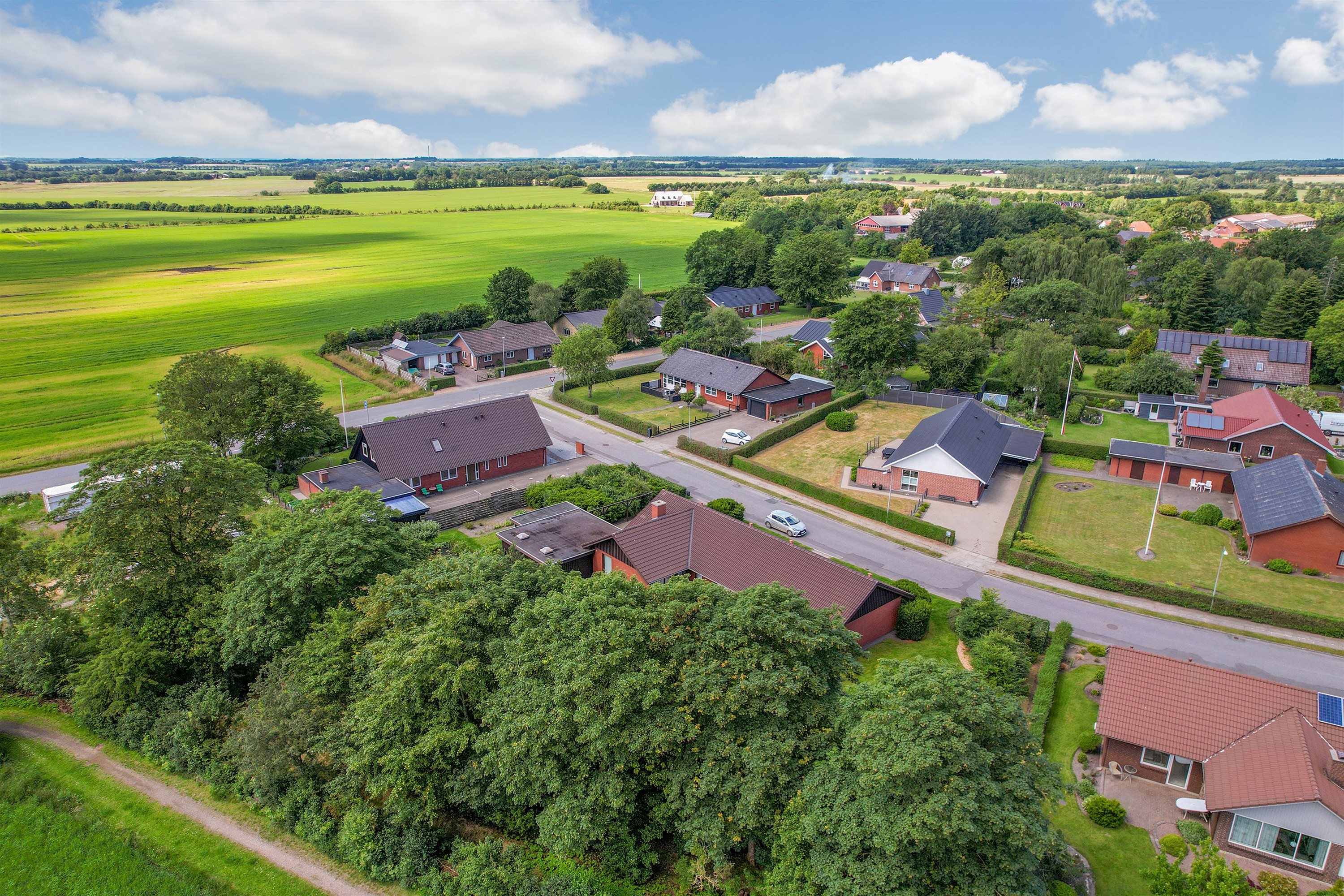 Fremhævet luftfoto billede i fuldskærmstilstand. Billede af Agertoften 2, Tinghøj, 6800 Varde