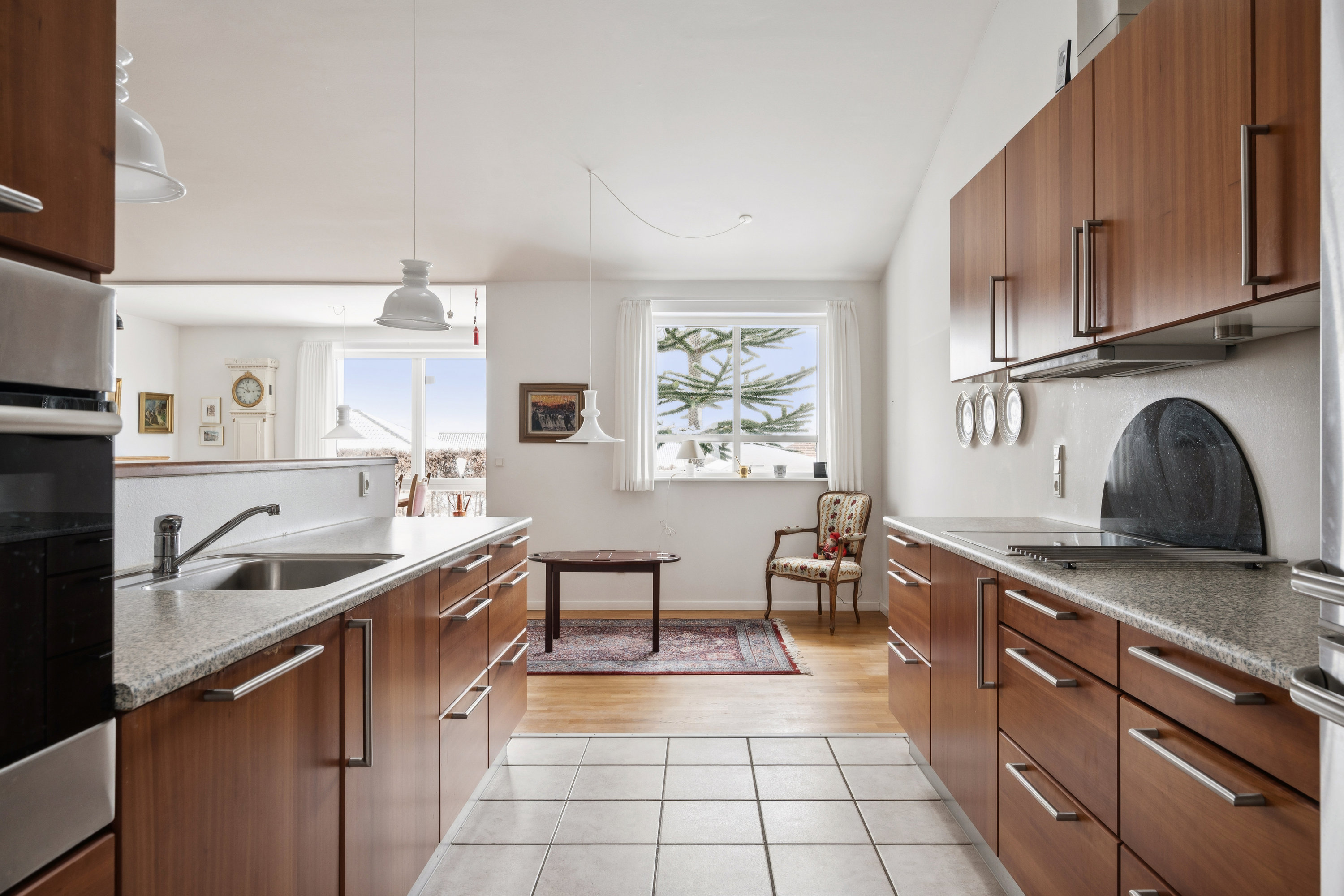 Fremhævet køkken billede i fuldskærmstilstand. Billede af Højager 40, 8382 Hinnerup