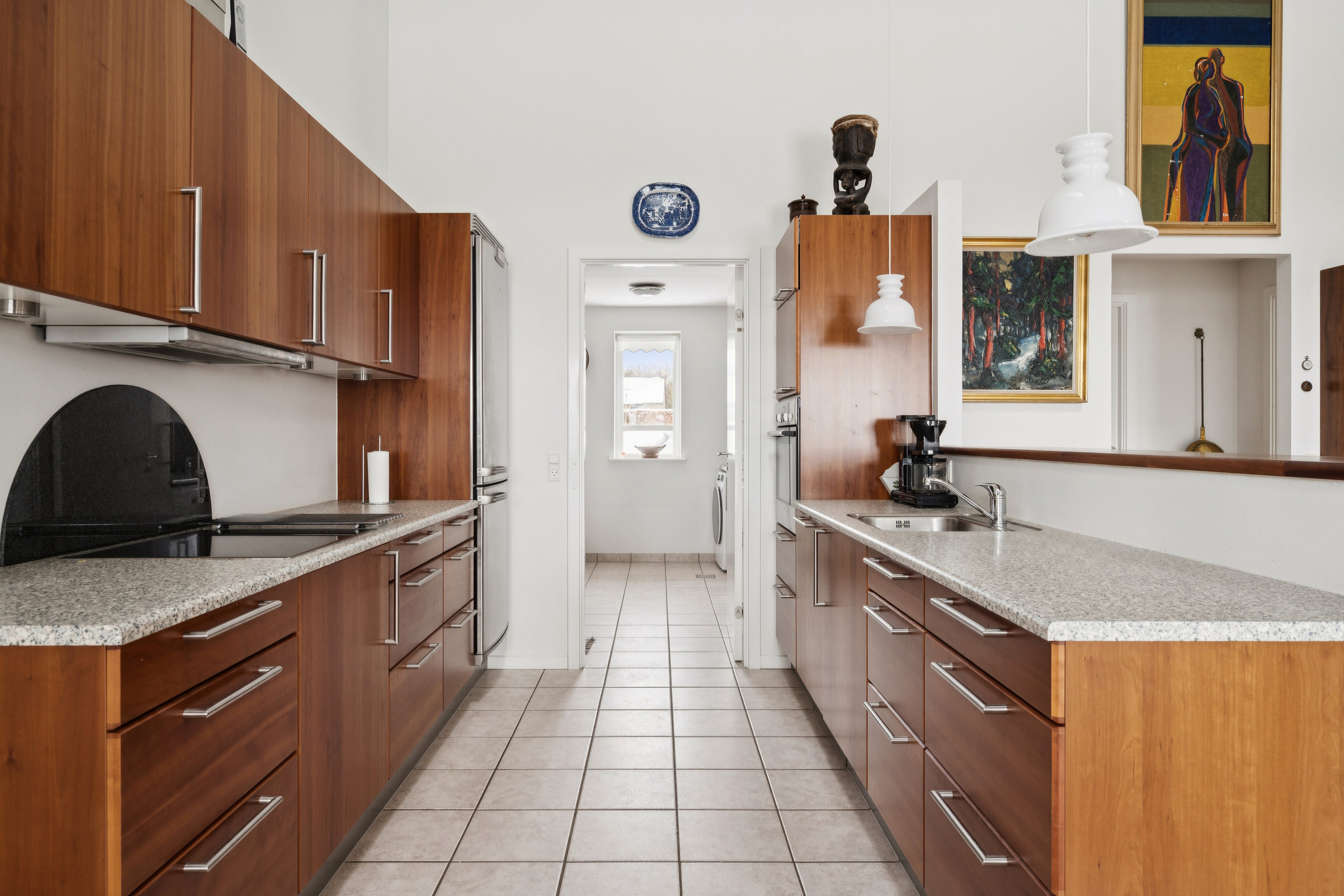 Fremhævet køkken billede i fuldskærmstilstand. Billede af Højager 40, 8382 Hinnerup