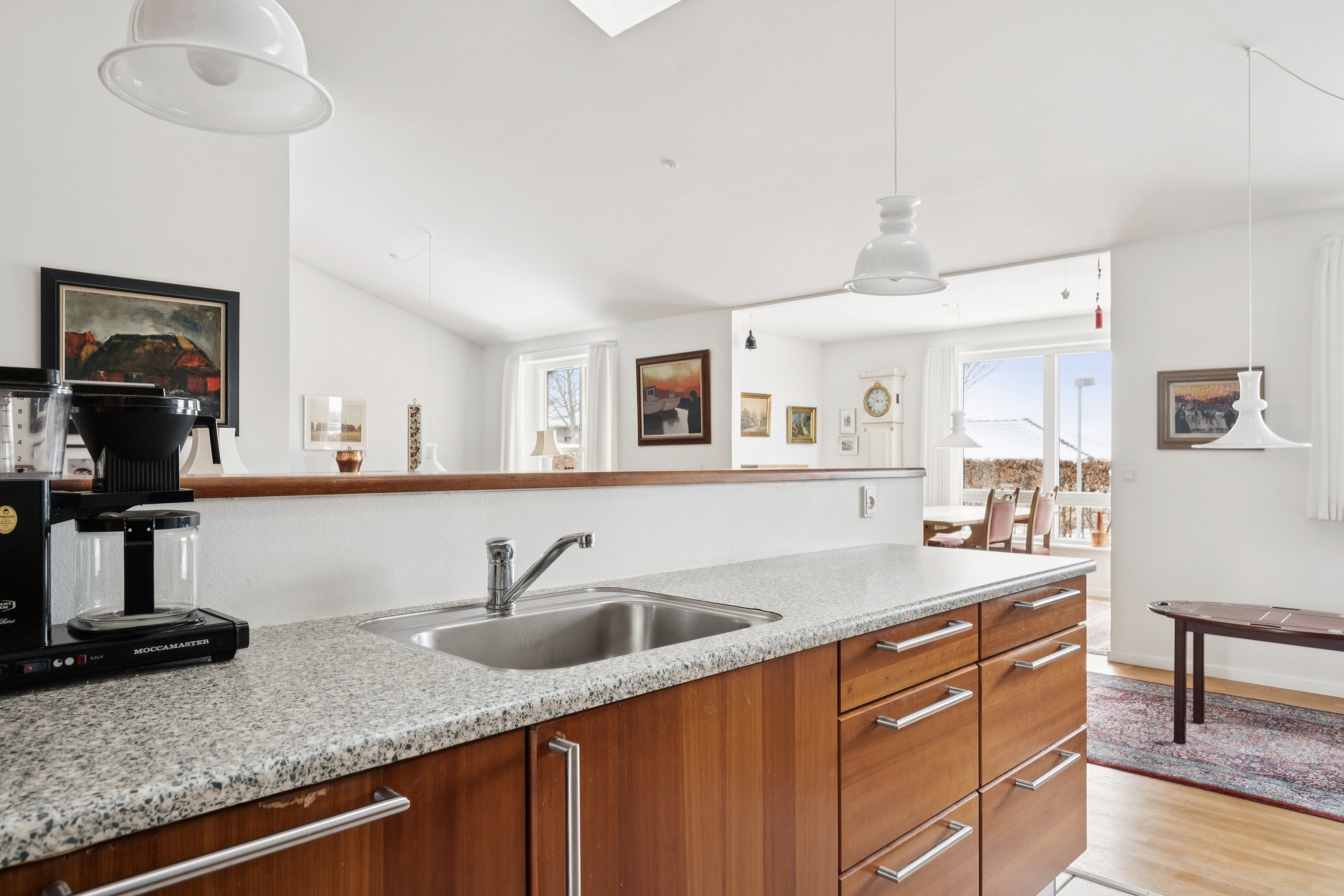 Fremhævet køkken billede i fuldskærmstilstand. Billede af Højager 40, 8382 Hinnerup