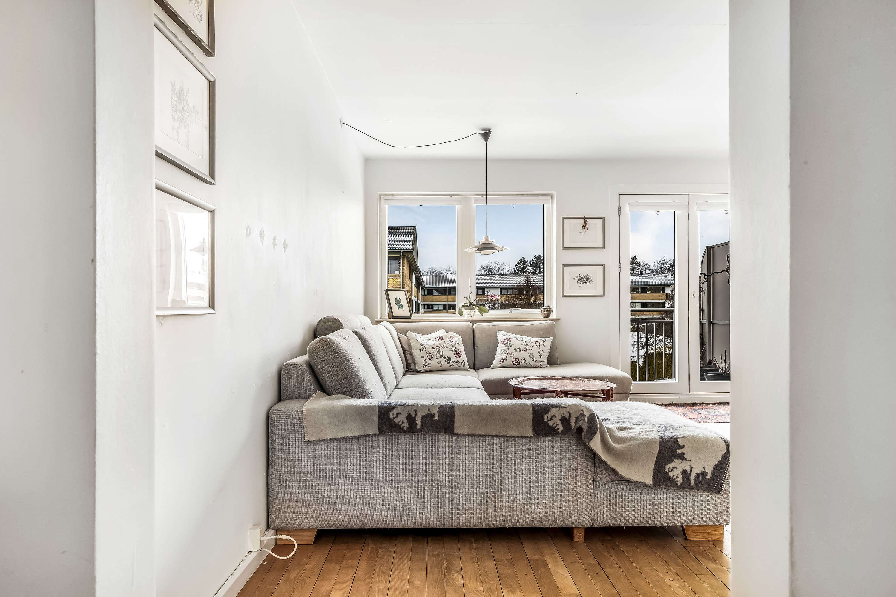 Fremhævet stue billede i fuldskærmstilstand. Billede af Ørnevang 18, 1. th., 3450 Allerød