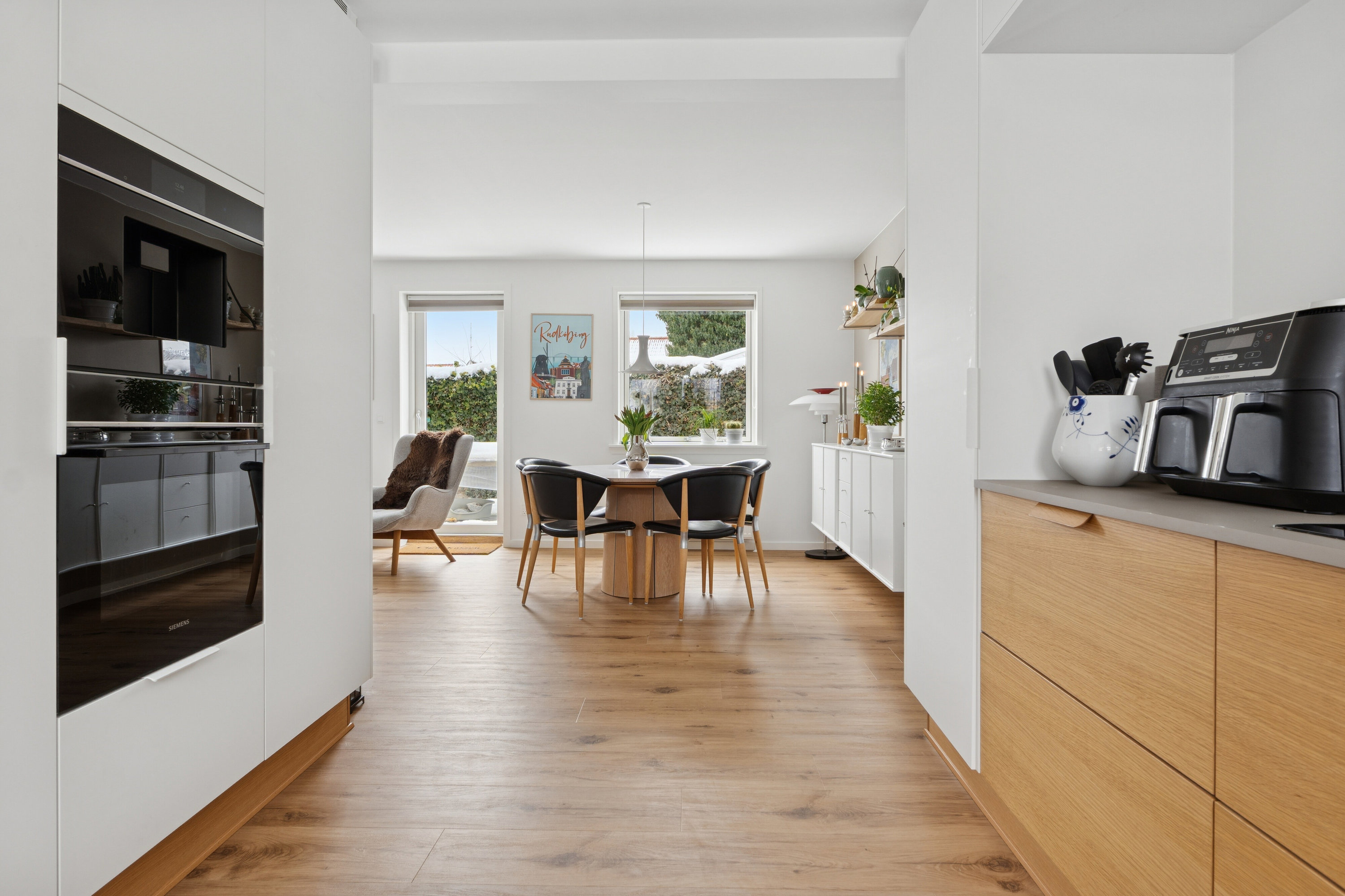 Fremhævet køkken billede i fuldskærmstilstand. Billede af Nørreport 8, 5900 Rudkøbing