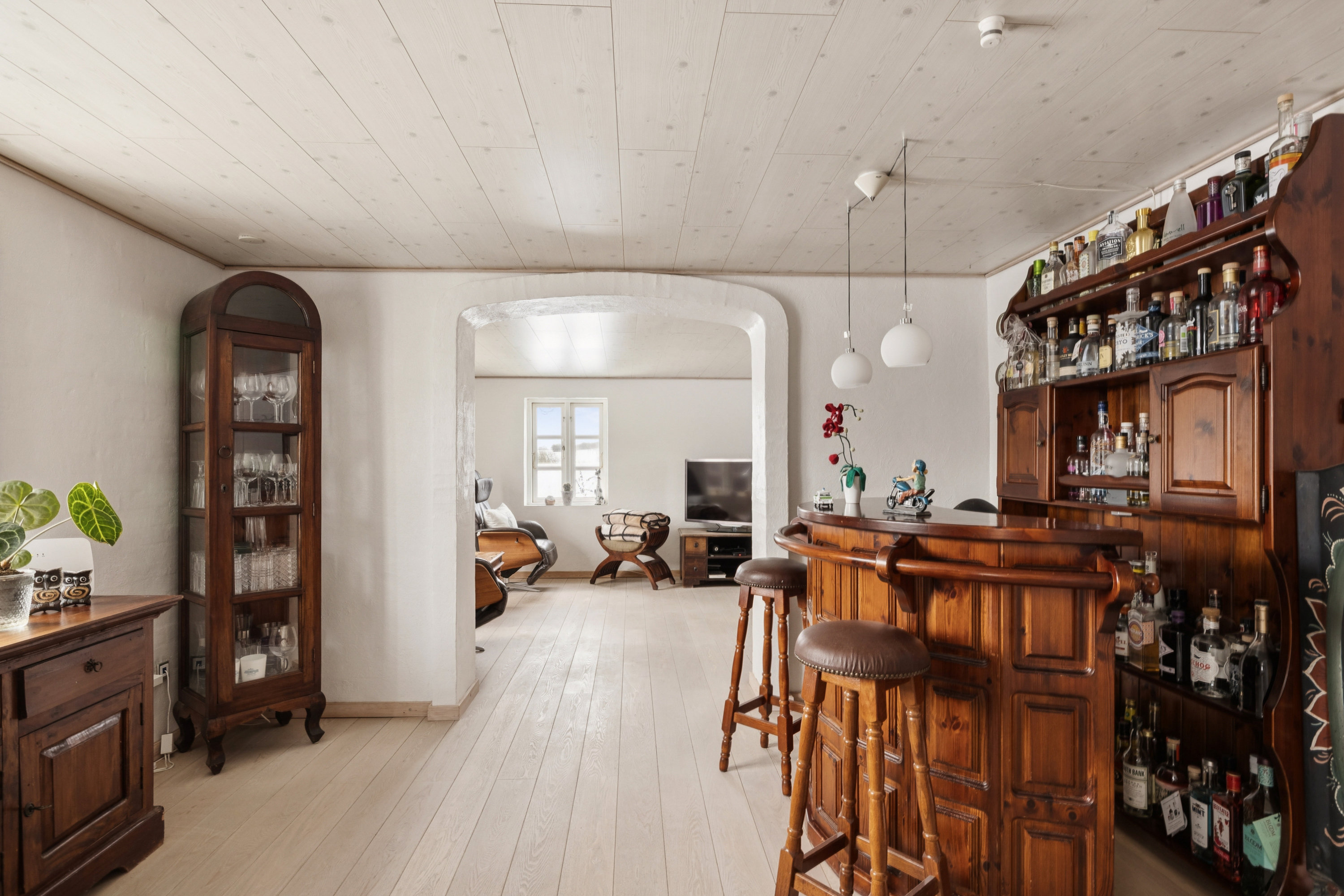 Fremhævet stue billede i fuldskærmstilstand. Billede af Kjærvej 9, Thorsager, 8410 Rønde