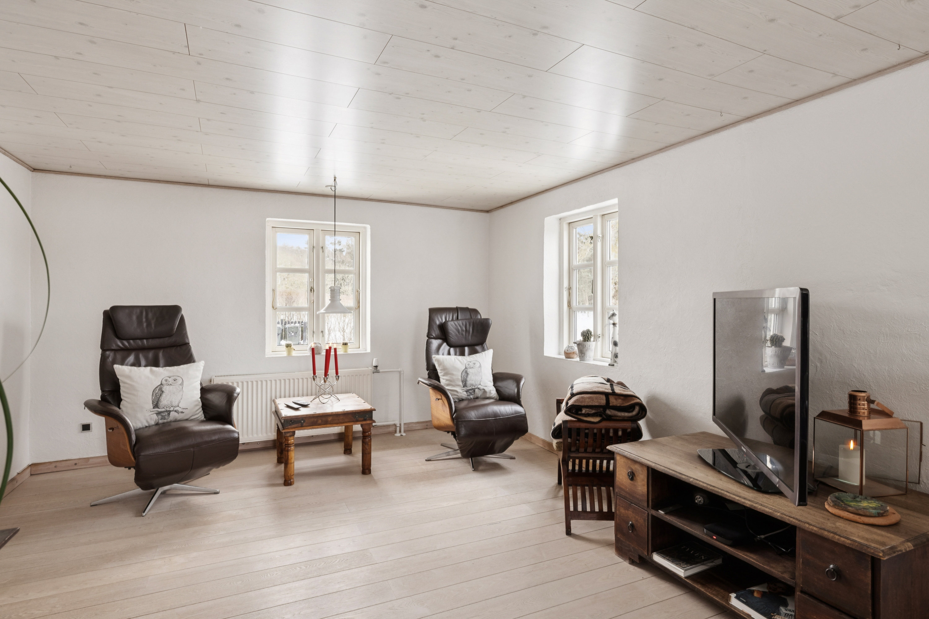 Fremhævet stue billede i fuldskærmstilstand. Billede af Kjærvej 9, Thorsager, 8410 Rønde