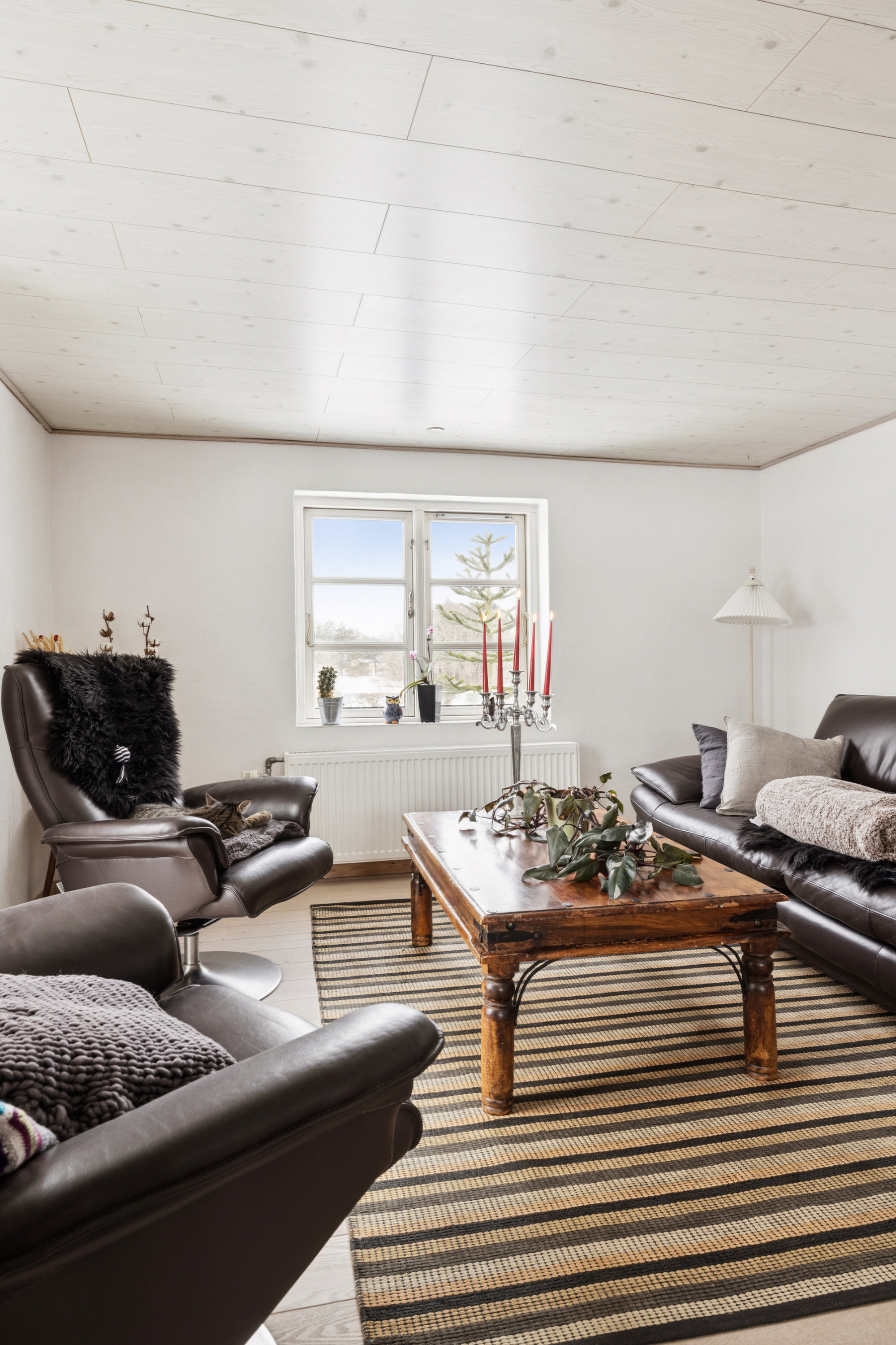 Fremhævet stue billede i fuldskærmstilstand. Billede af Kjærvej 9, Thorsager, 8410 Rønde