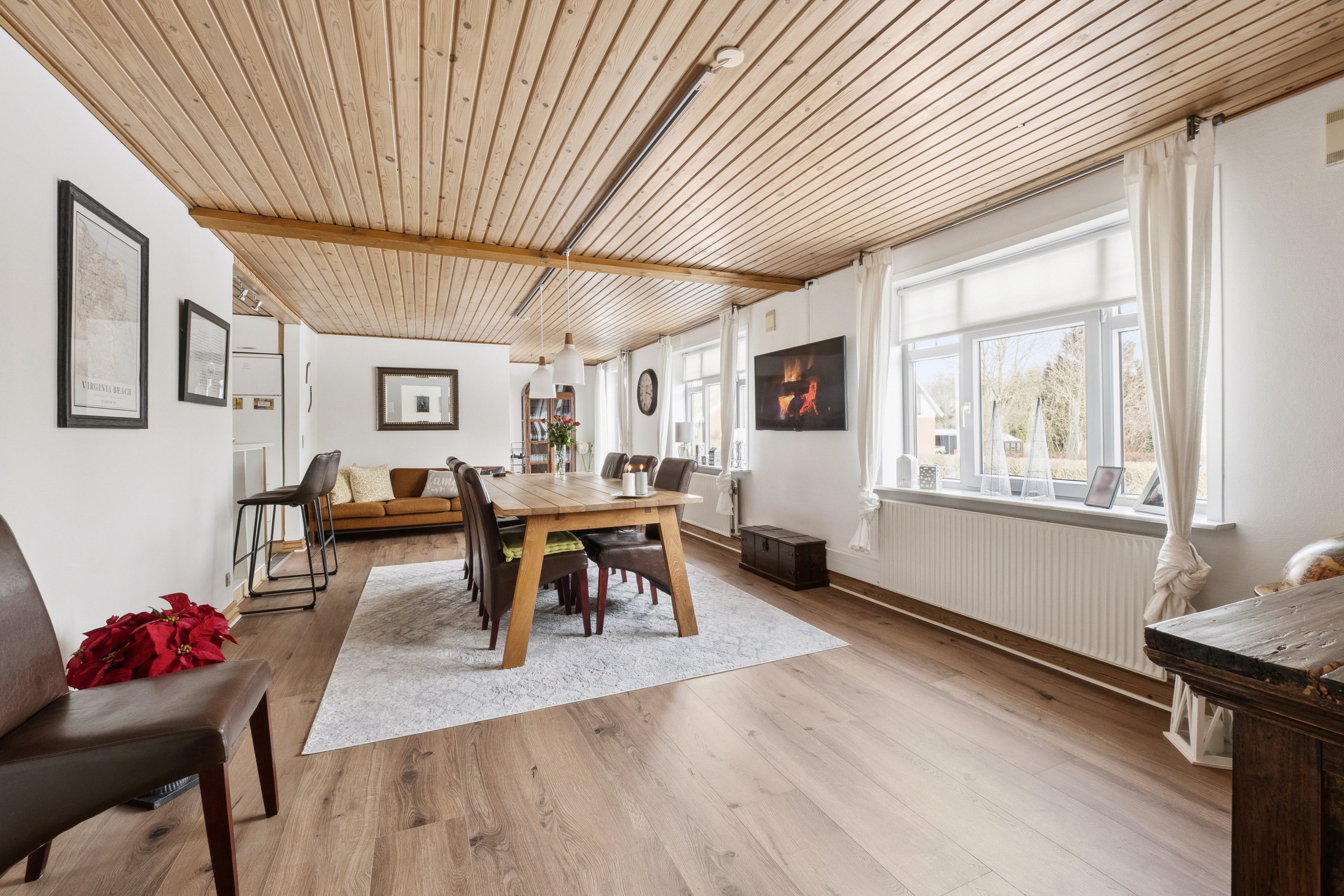 Fremhævet stue billede i fuldskærmstilstand. Billede af Ørumvej 59, Sdr Ørum, 7840 Højslev