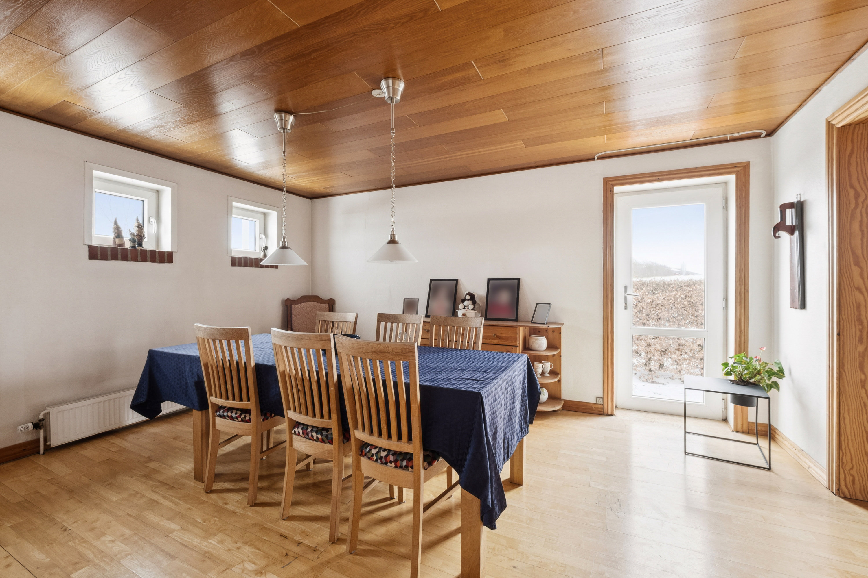 Fremhævet stue billede i fuldskærmstilstand. Billede af Kongevejen 39, Sejerslev, 7900 Nykøbing M