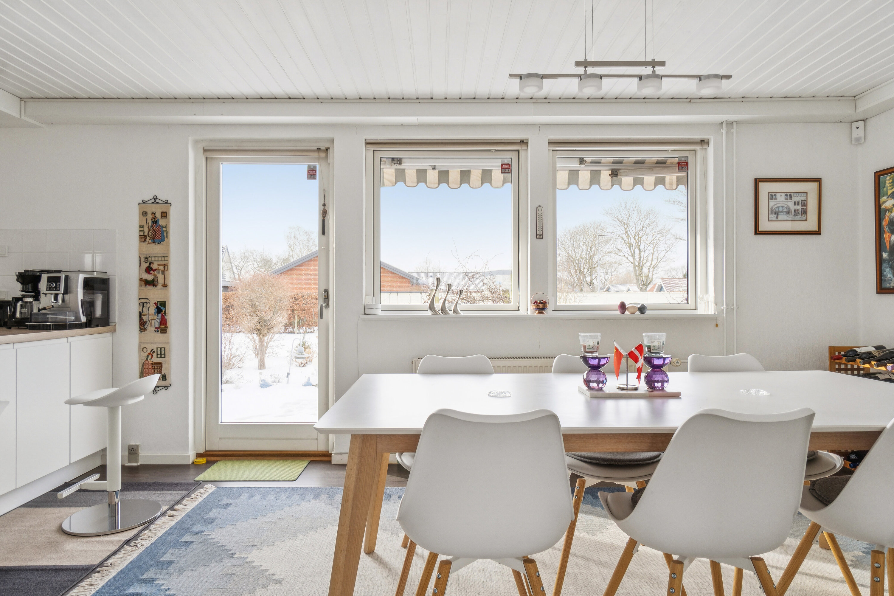 Fremhævet køkken/alrum billede i fuldskærmstilstand. Billede af Figenvej 75, 4700 Næstved