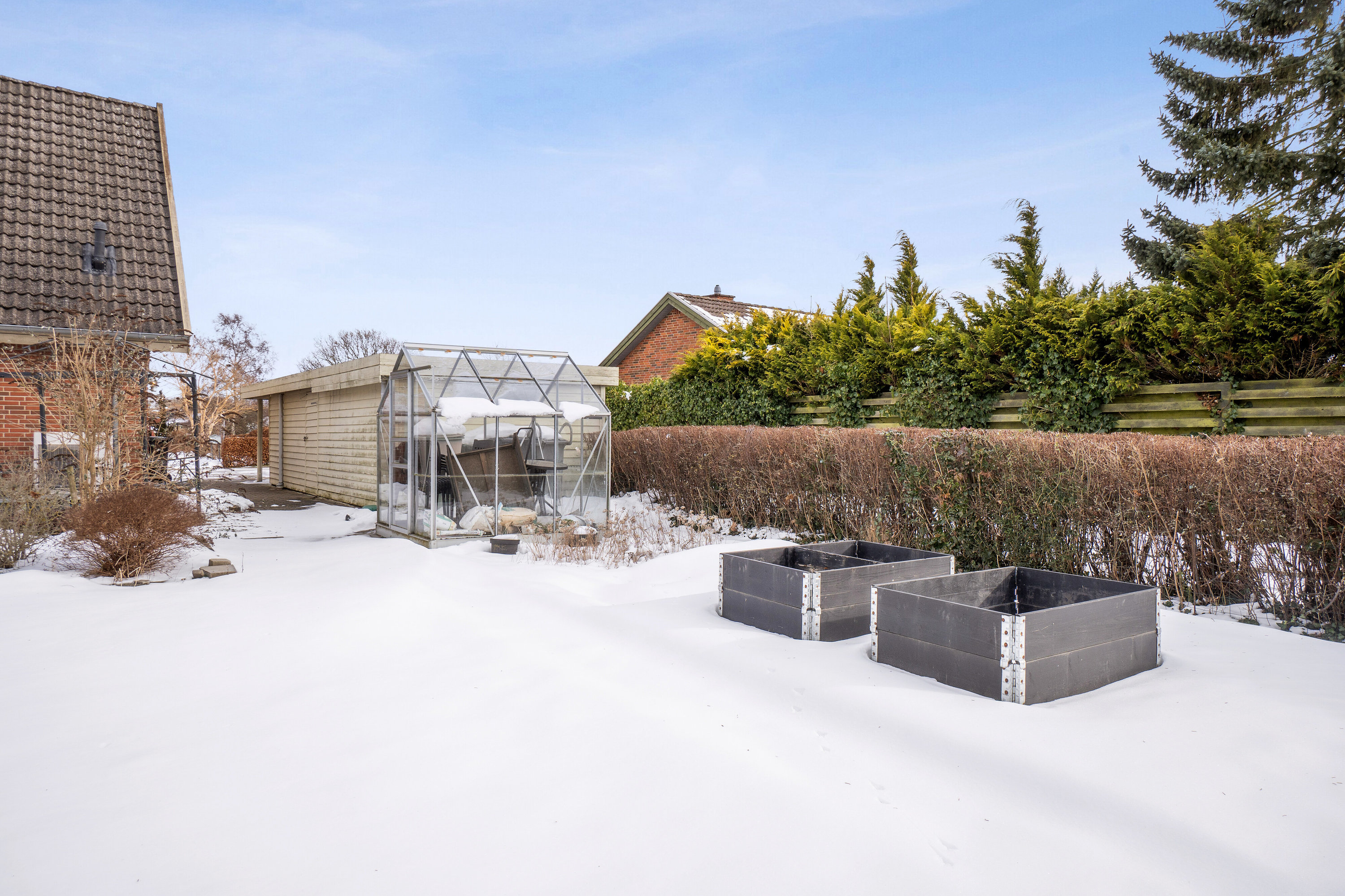 Fremhævet udendørs billede i fuldskærmstilstand. Billede af Figenvej 75, 4700 Næstved