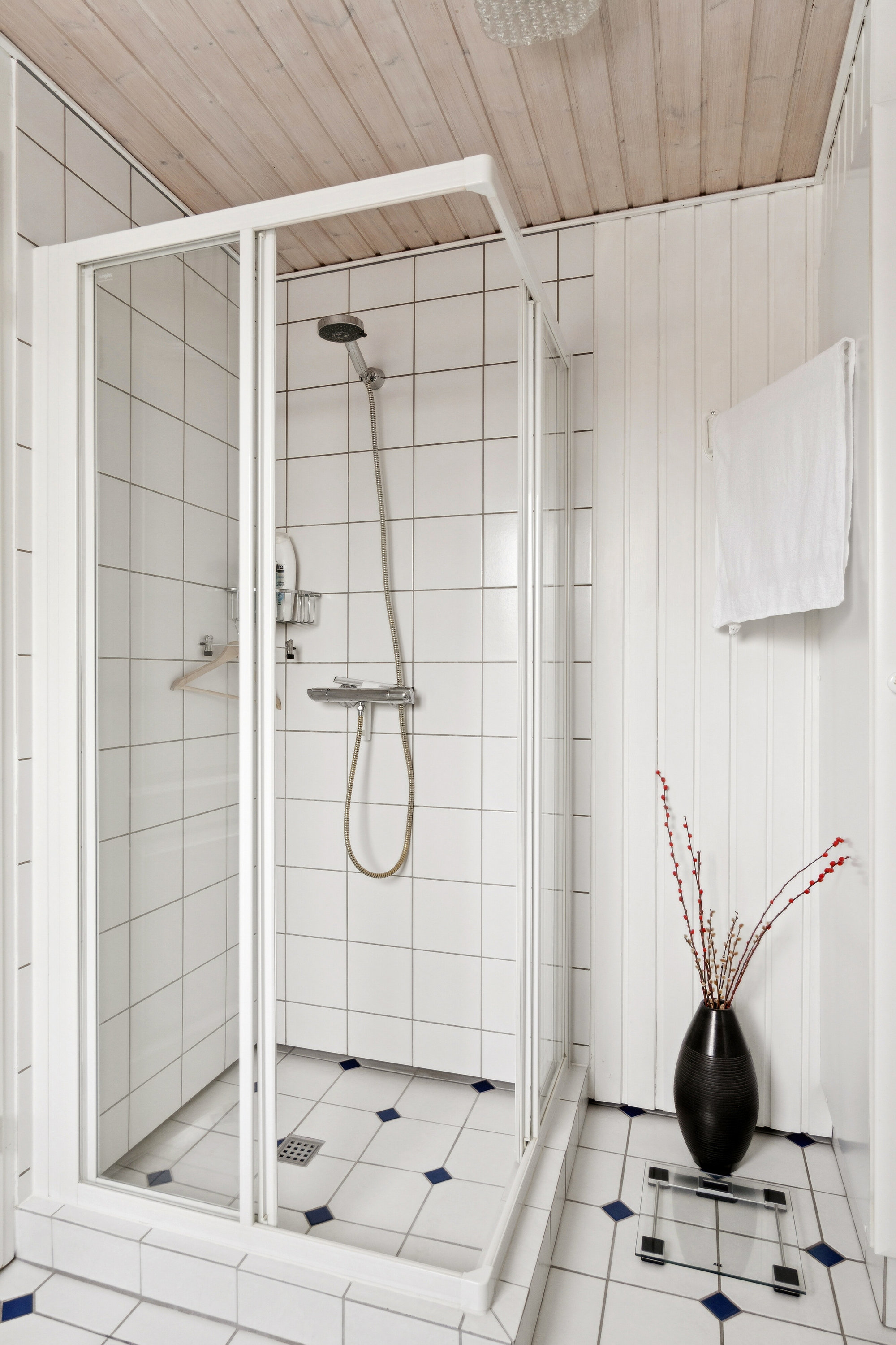 Fremhævet badeværelse billede i fuldskærmstilstand. Billede af Figenvej 75, 4700 Næstved