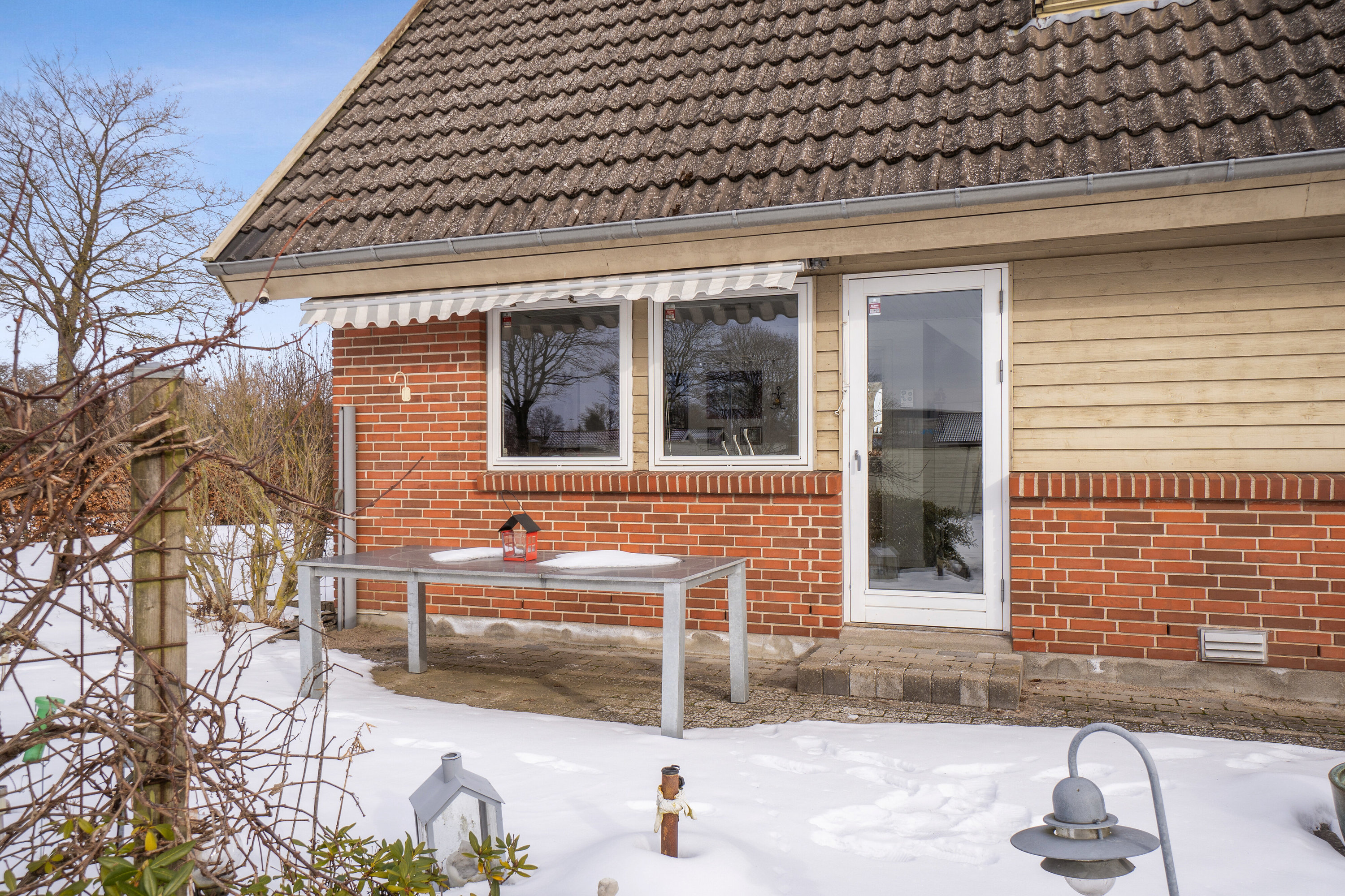 Fremhævet udendørs billede i fuldskærmstilstand. Billede af Figenvej 75, 4700 Næstved