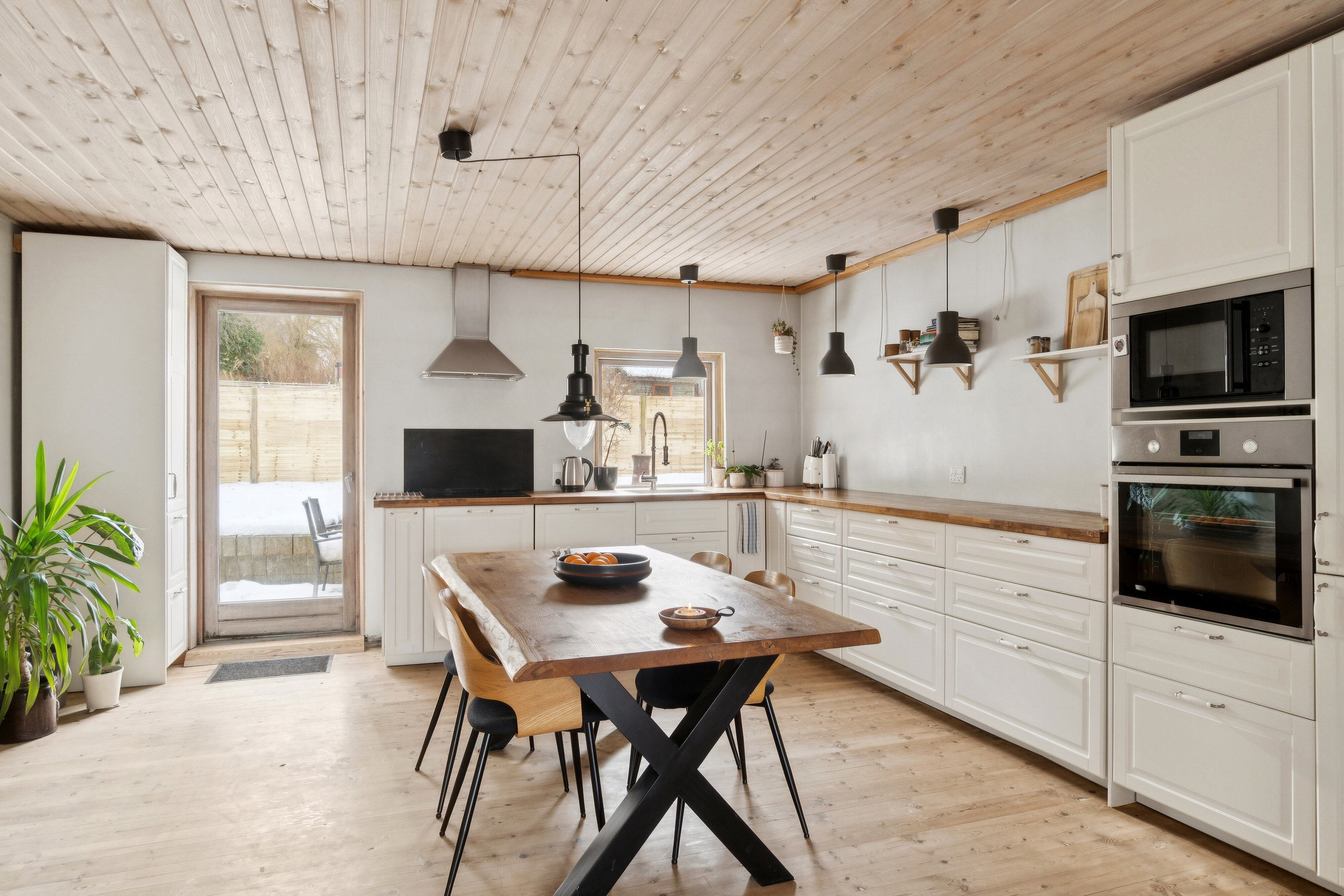 Fremhævet spisestue billede i fuldskærmstilstand. Billede af Smedestræde 11, Skibinge, 4720 Præstø