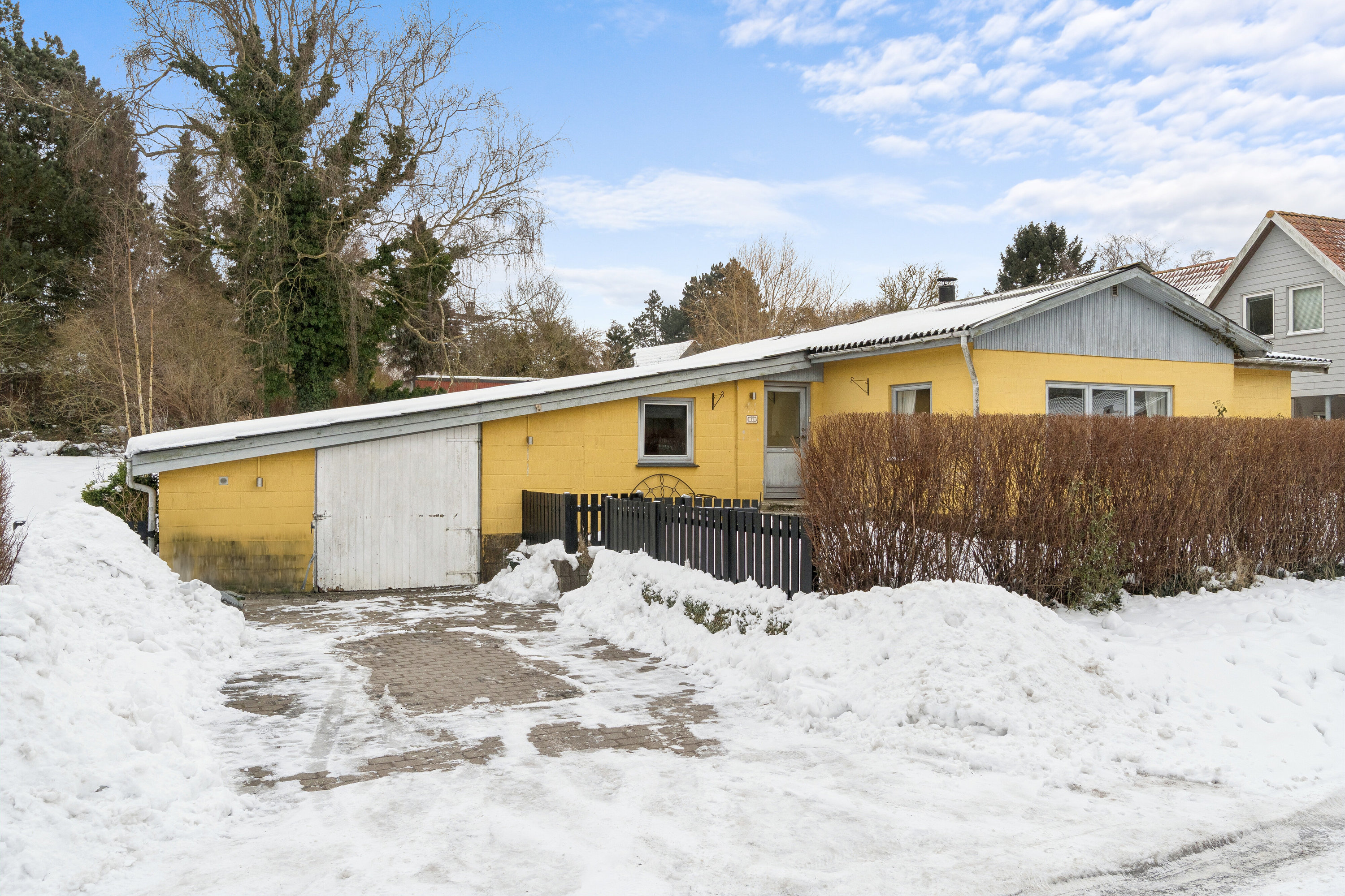 Fremhævet set fra vejen billede i fuldskærmstilstand. Billede af Smedestræde 11, Skibinge, 4720 Præstø