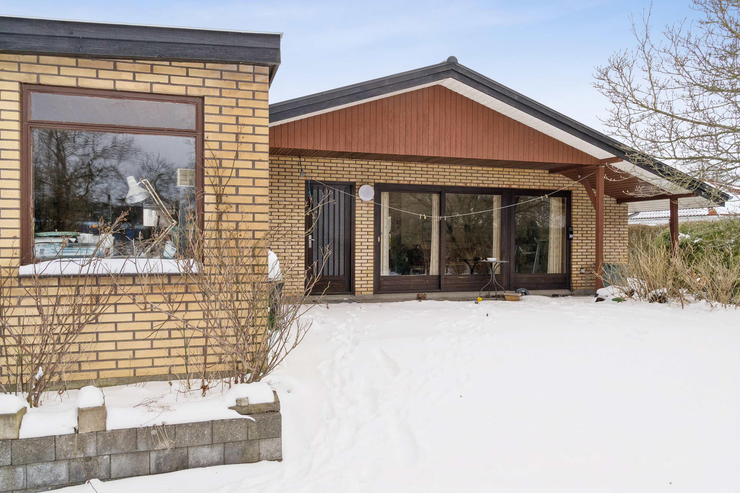 Fremhævet set fra haven billede i fuldskærmstilstand. Billede af Lønborg Friis Vej 8, 9800 Hjørring