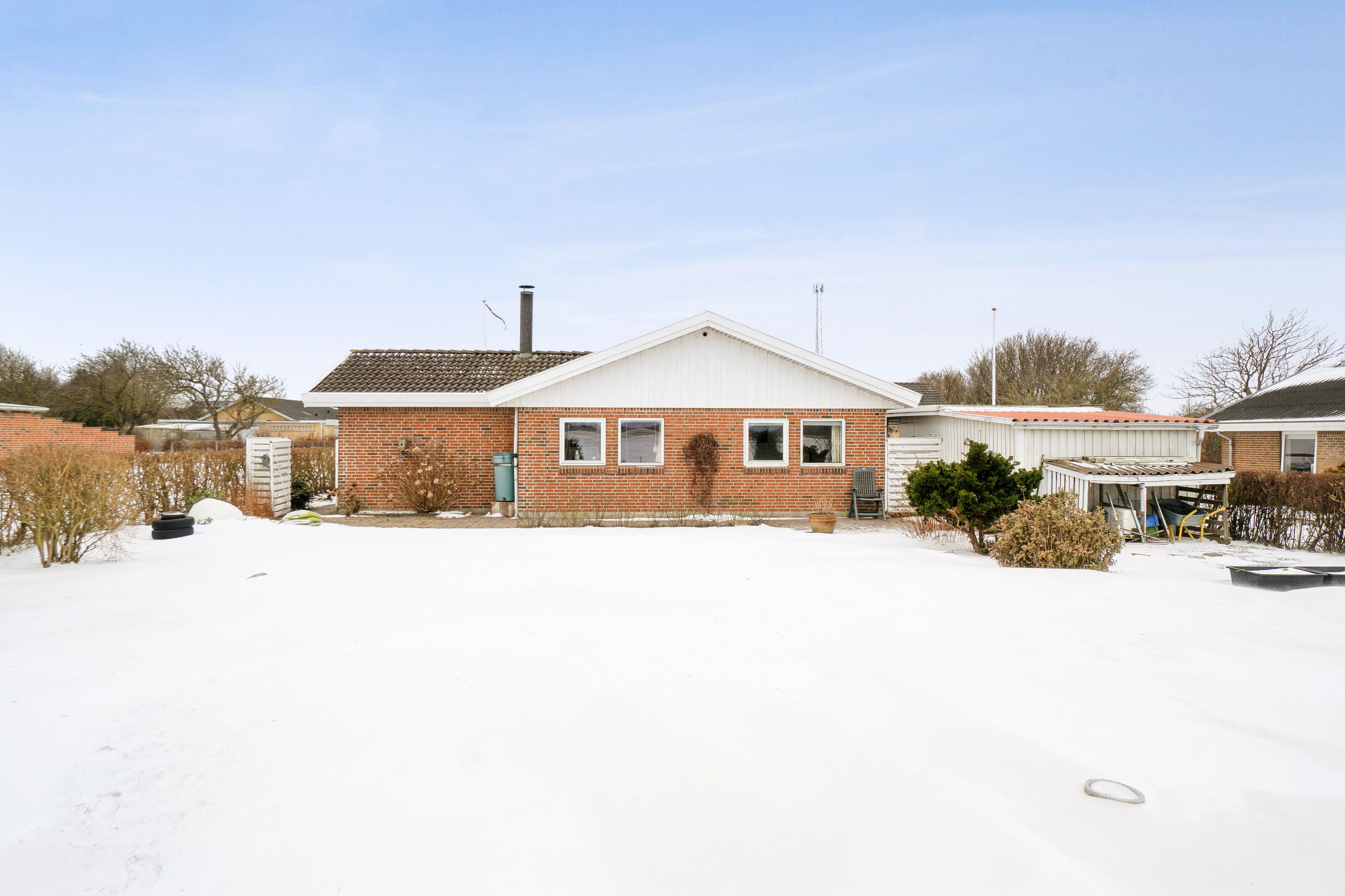 Fremhævet set fra haven billede i fuldskærmstilstand. Billede af Møllevænget 15, Lyngs, 7790 Thyholm