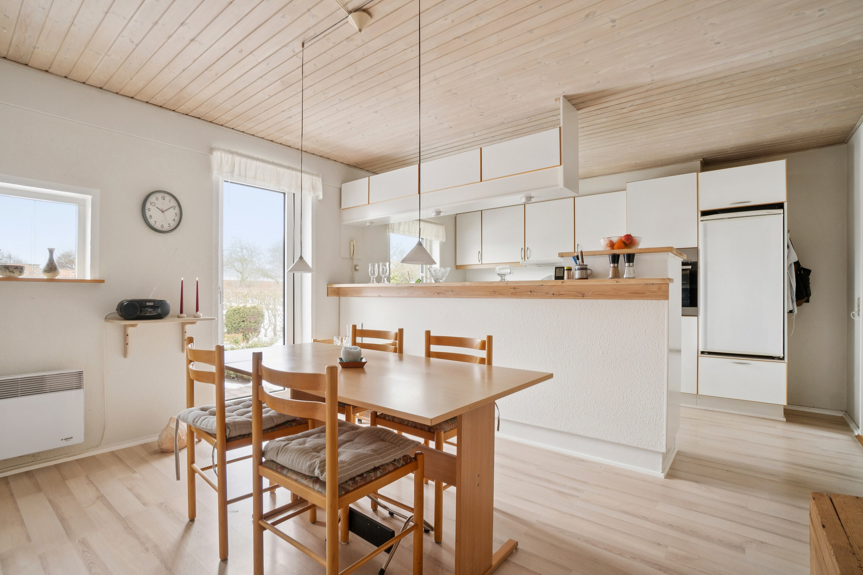 Fremhævet spisestue billede i fuldskærmstilstand. Billede af Møllevænget 15, Lyngs, 7790 Thyholm