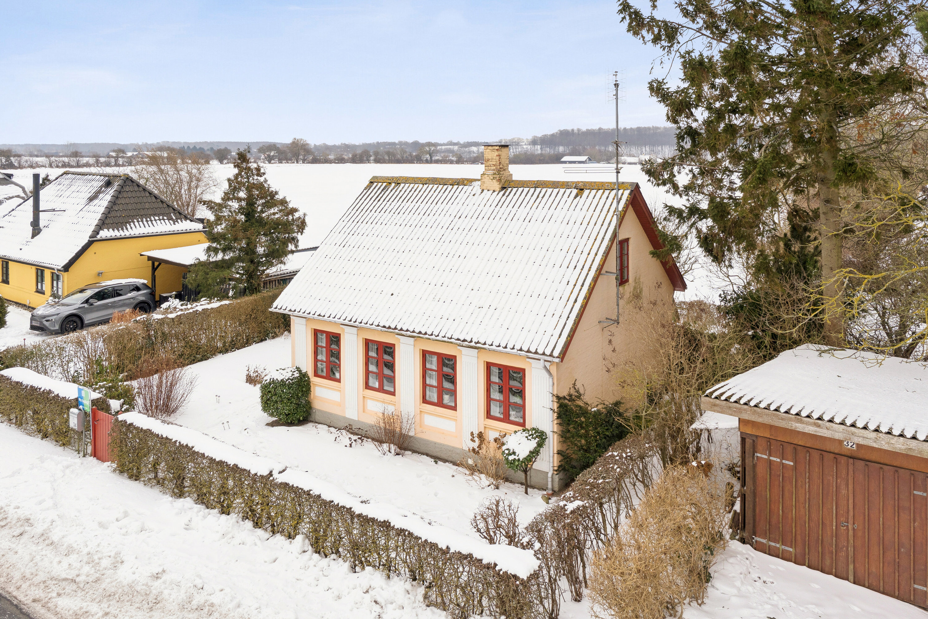 Fremhævet set fra vejen billede i fuldskærmstilstand. Billede af Søndervej 34, Thurø, 5700 Svendborg