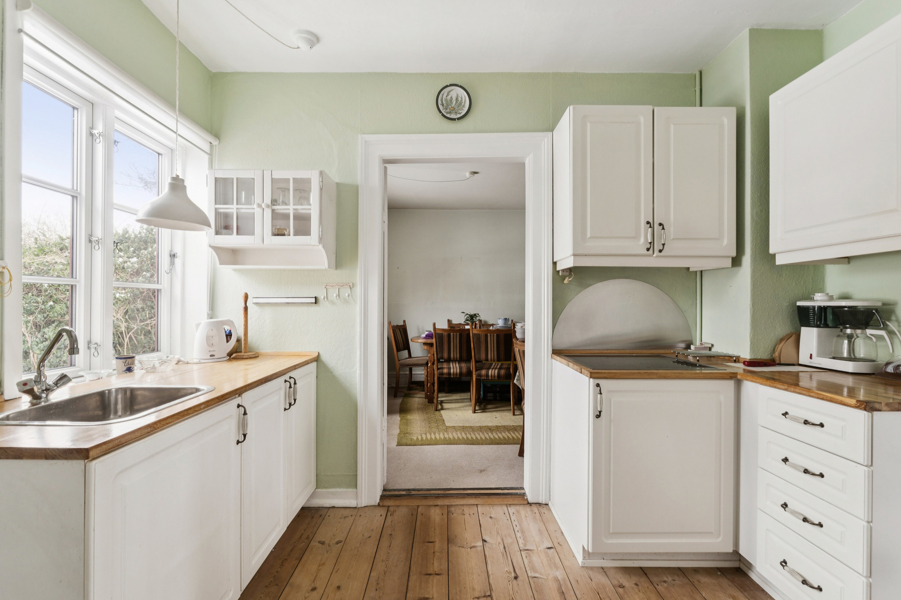 Fremhævet køkken billede i fuldskærmstilstand. Billede af Søndervej 34, Thurø, 5700 Svendborg