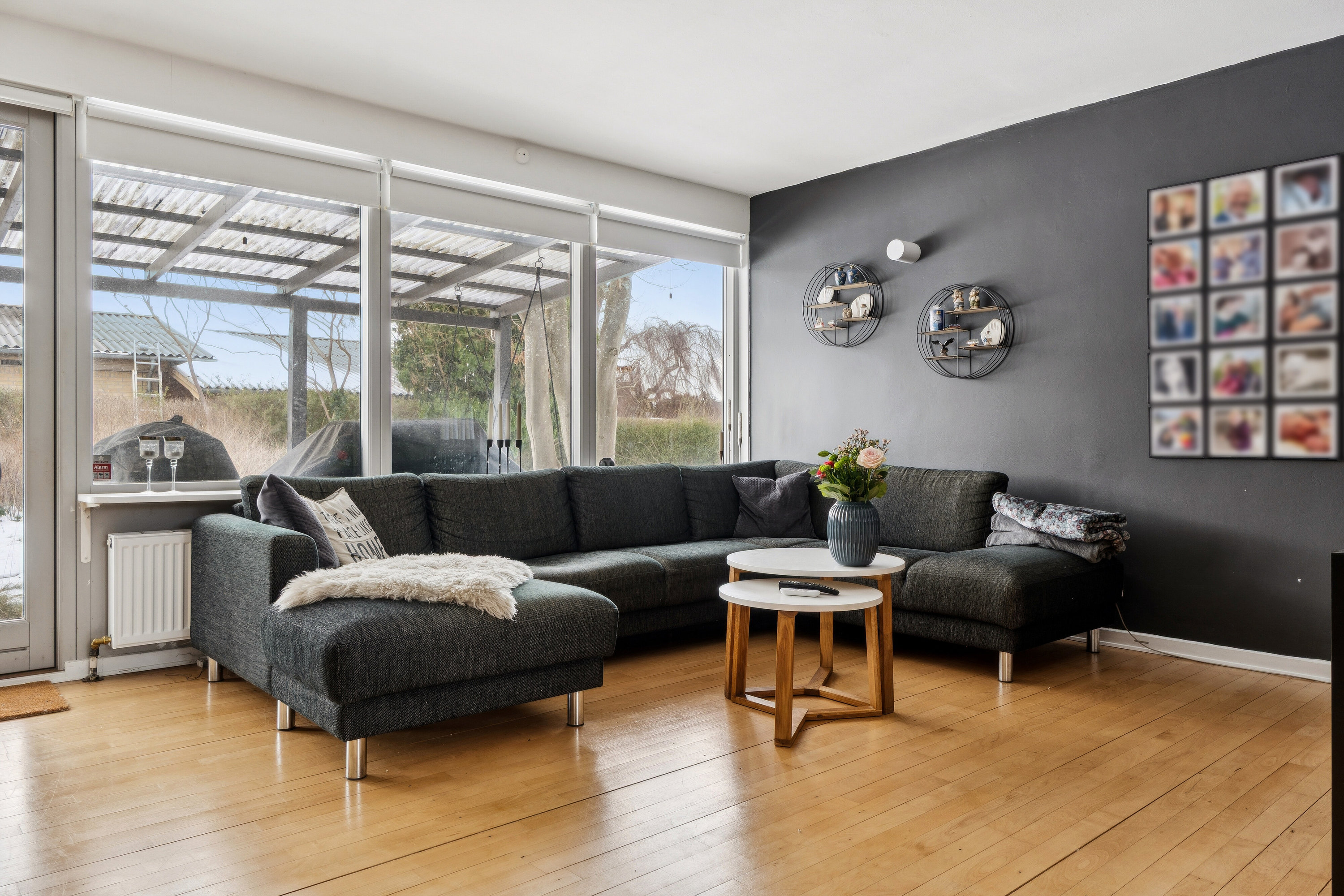 Fremhævet stue billede i fuldskærmstilstand. Billede af Kærmyssevej 7, Kregme, 3300 Frederiksværk