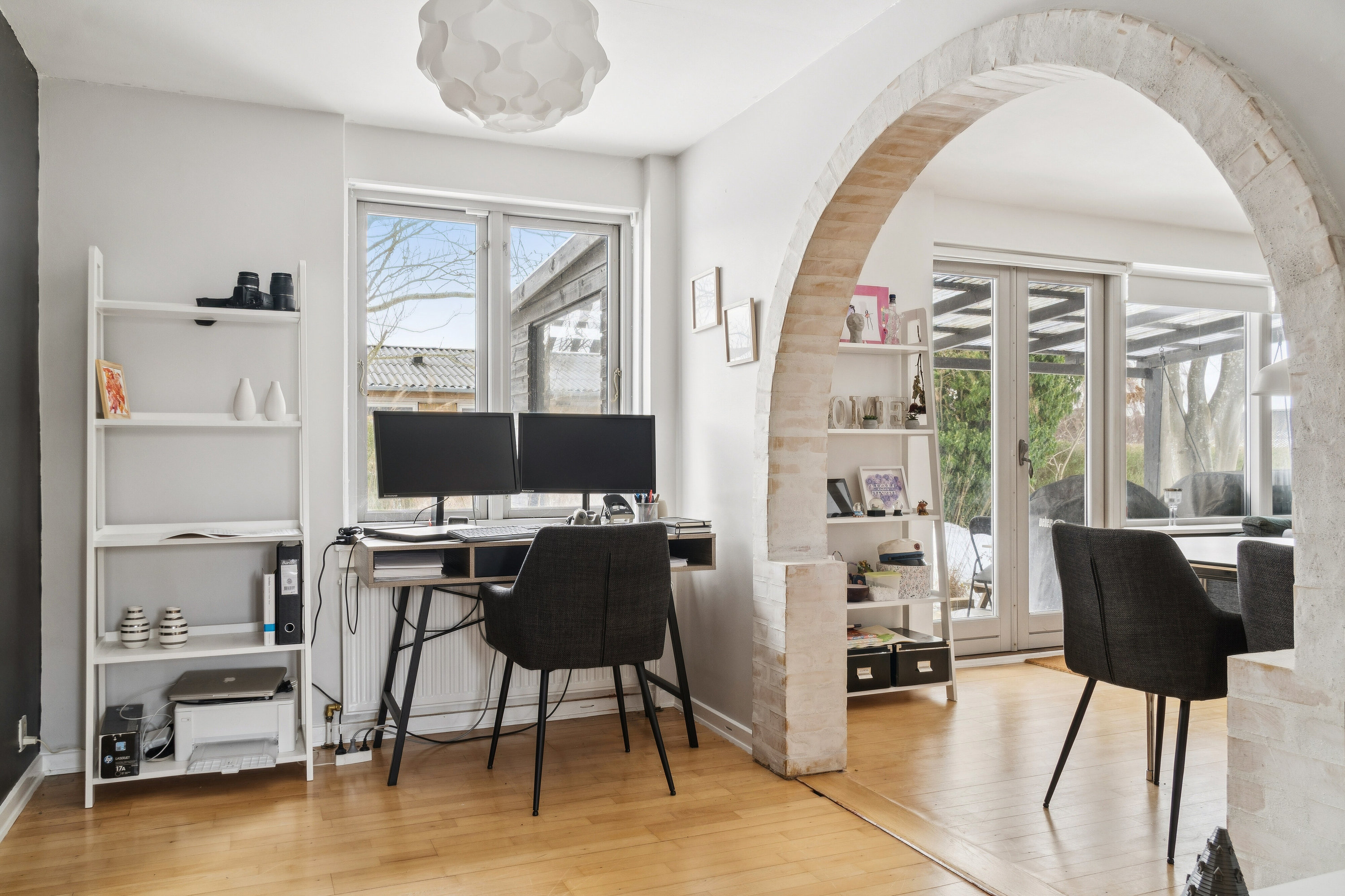 Fremhævet stue billede i fuldskærmstilstand. Billede af Kærmyssevej 7, Kregme, 3300 Frederiksværk